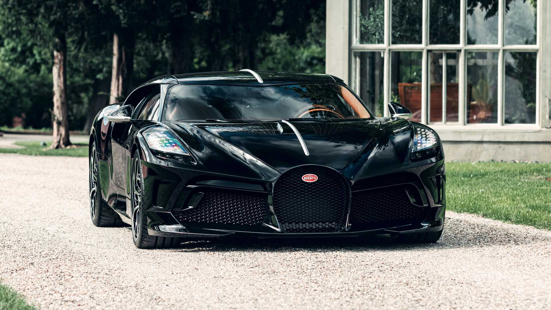 Bugatti La Voiture Noire gần 19 triệu USD hoàn thiện bản sản xuất