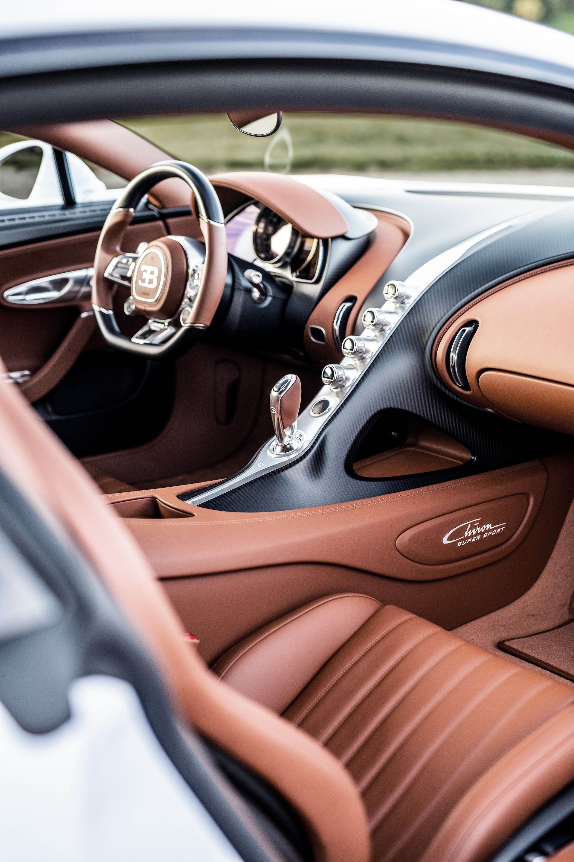 03-14-bugatti-chiron-super-sport-molsheim-interior-vertical-hr.jpeg