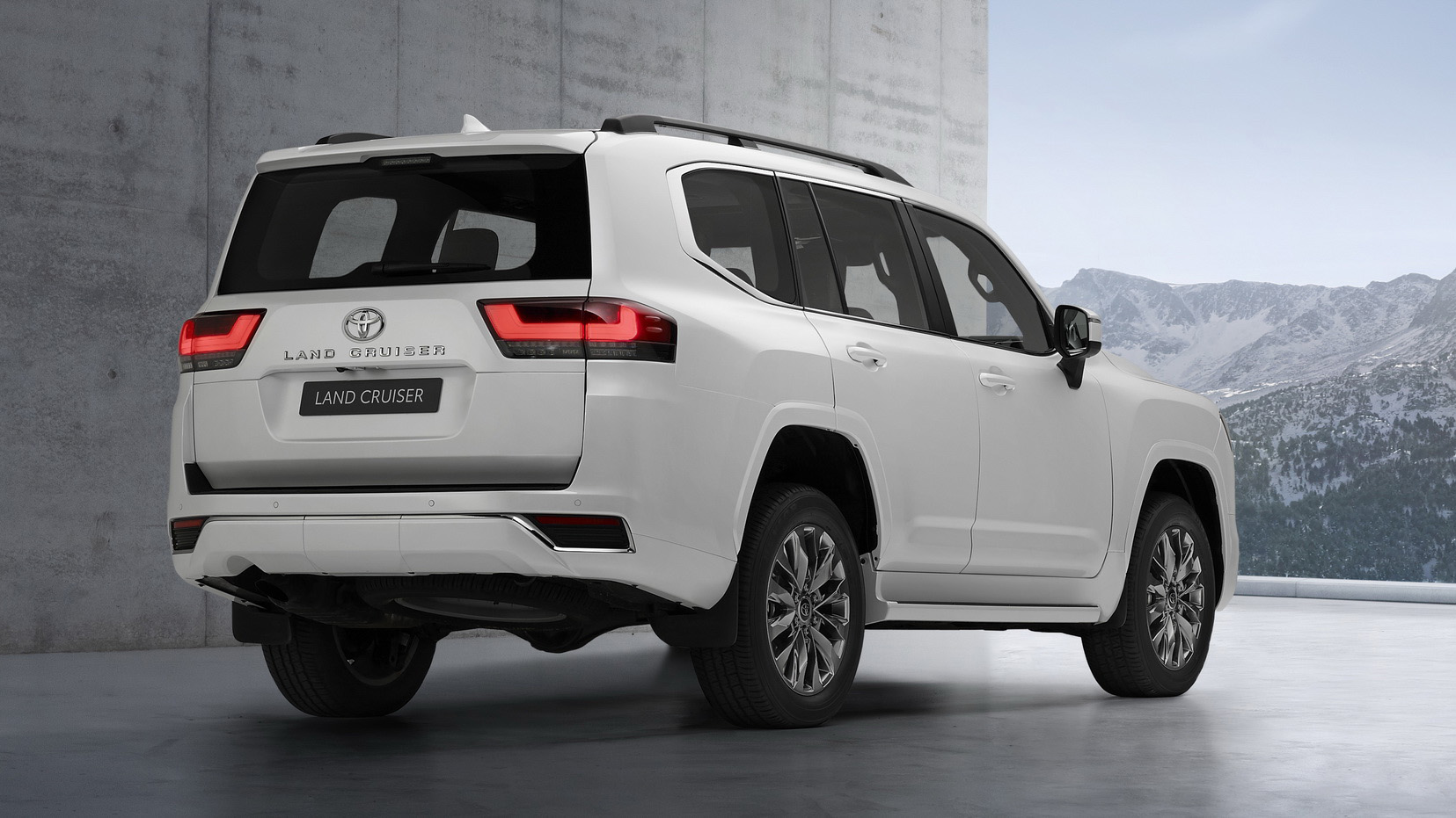 Video: Khám phá những thay đổi trên Toyota Land Cruiser 2022