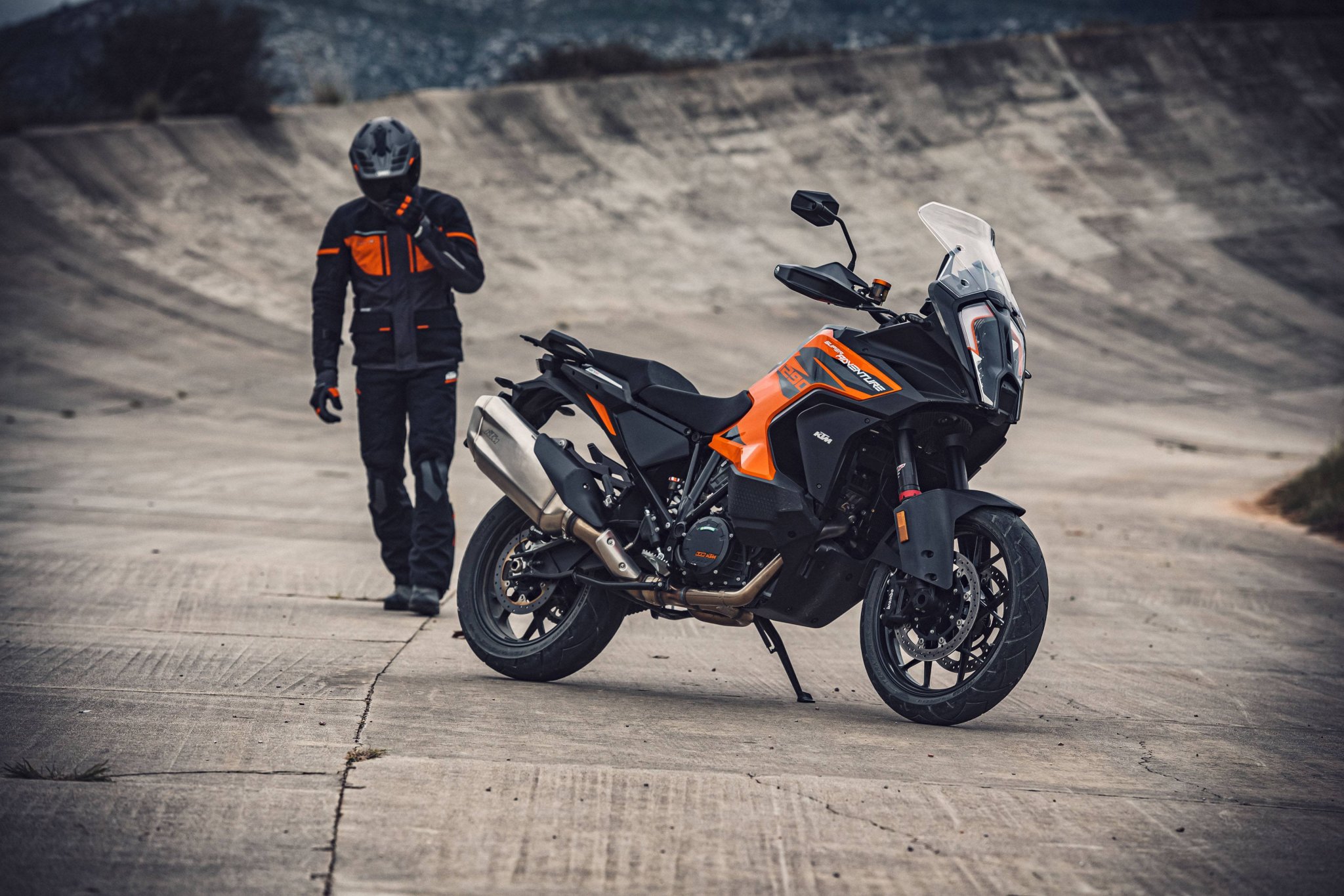 Hàng loạt xe mô tô KTM mới nhất sắp cập bến Việt Nam KTM 1290 Super Adventure S.jpg