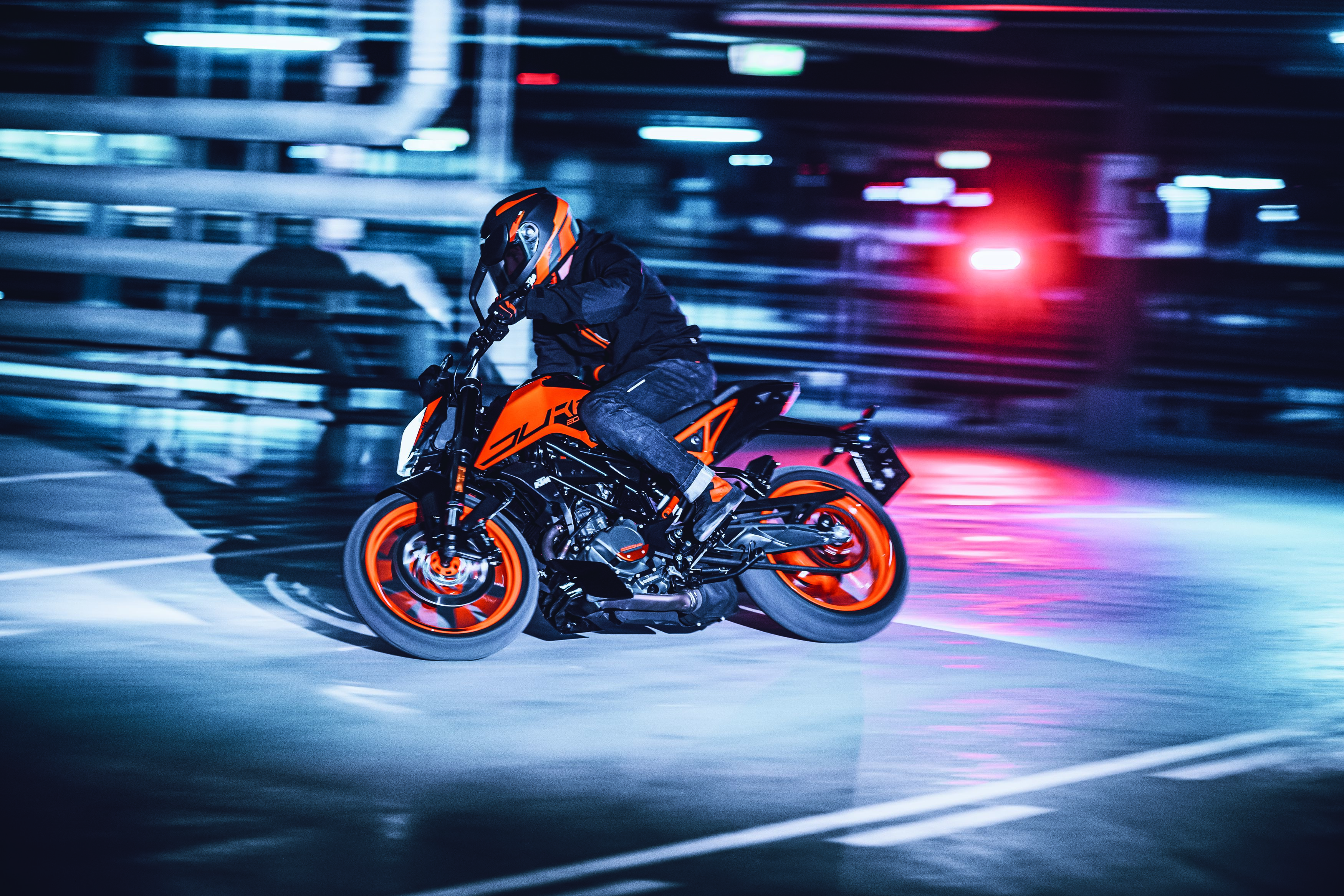 Hàng loạt xe mô tô KTM mới nhất sắp cập bến Việt Nam KTM 200 Duke.jpg