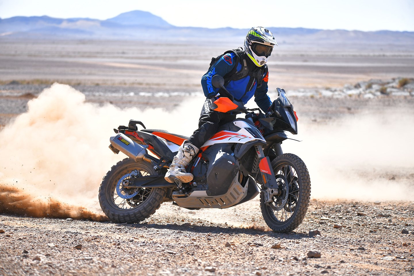 Hàng loạt xe mô tô KTM mới nhất sắp cập bến Việt Nam KTM 790 Adventure R.jpg