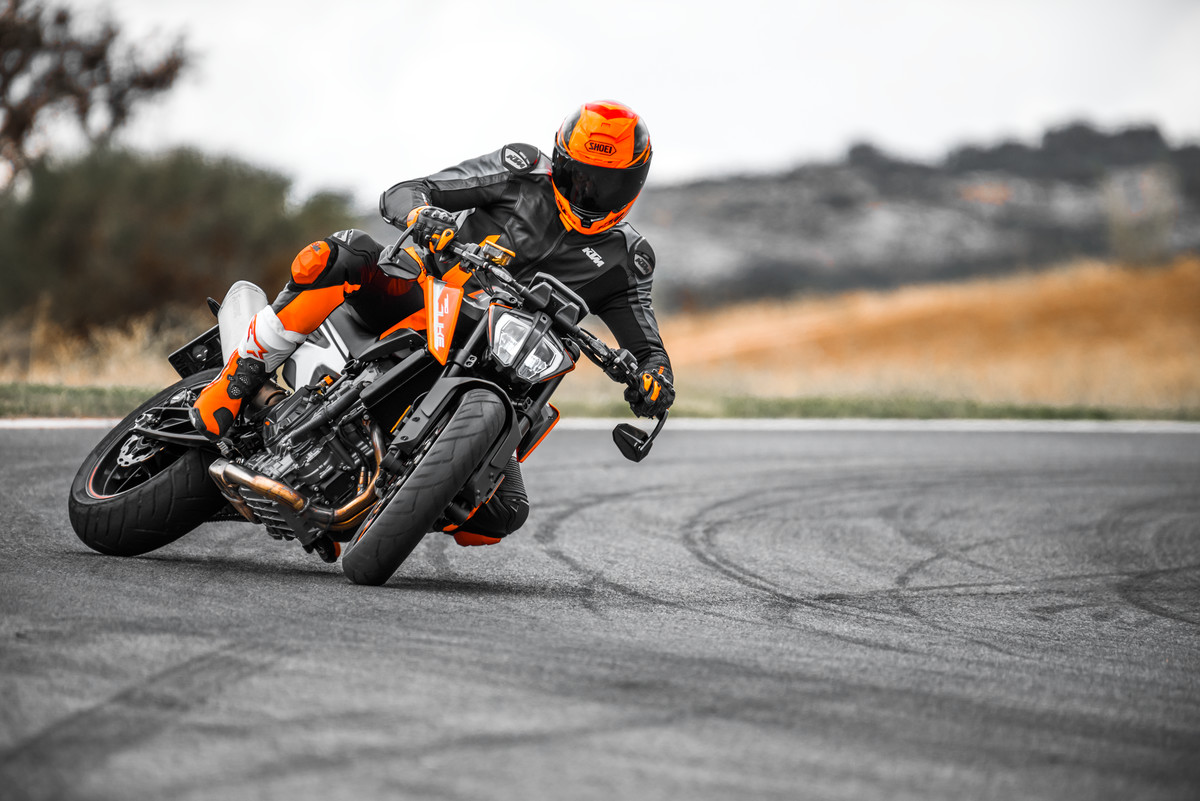 Hàng loạt xe mô tô KTM mới nhất sắp cập bến Việt Nam KTM 790 Duke.jpg