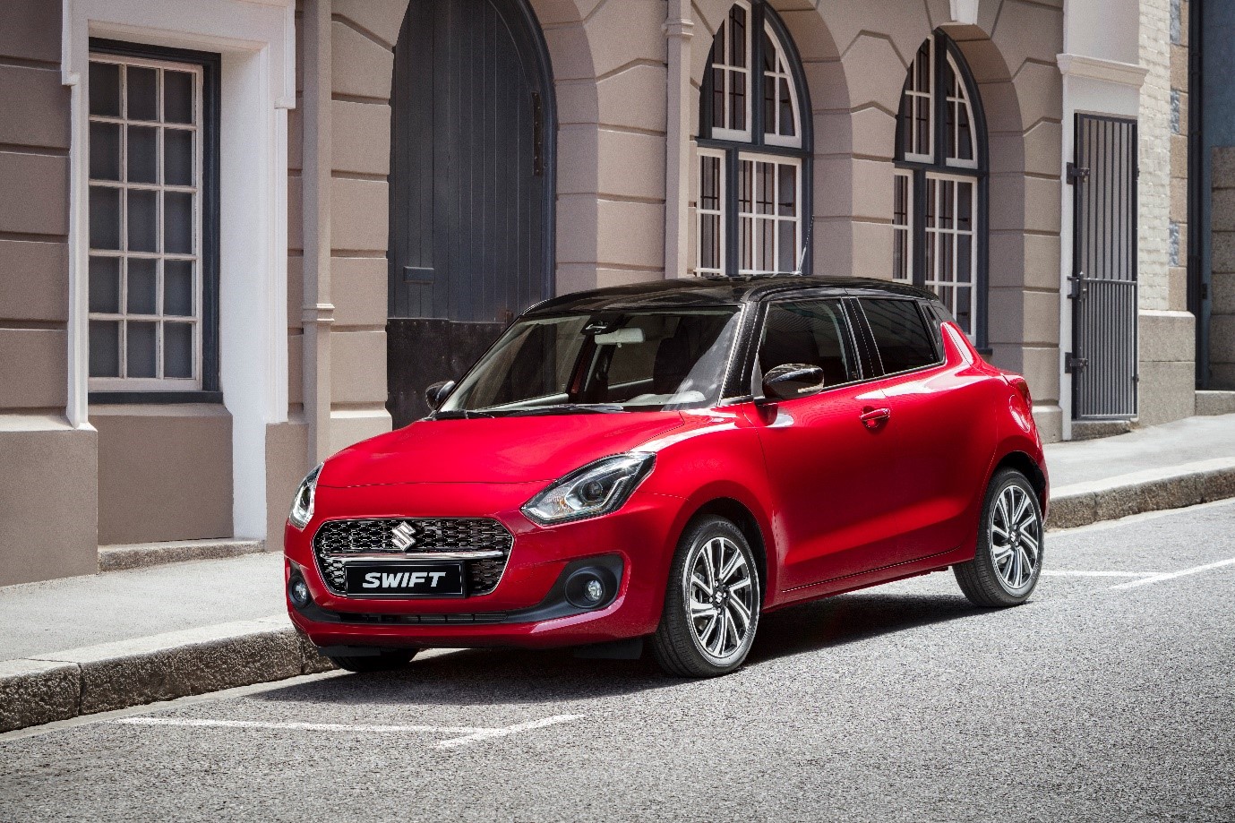 Suzuki Swift 2021 ra mắt tại Việt Nam, giá từ 549,9 triệu đồng Suzuki Swift 2021 (3).jpg