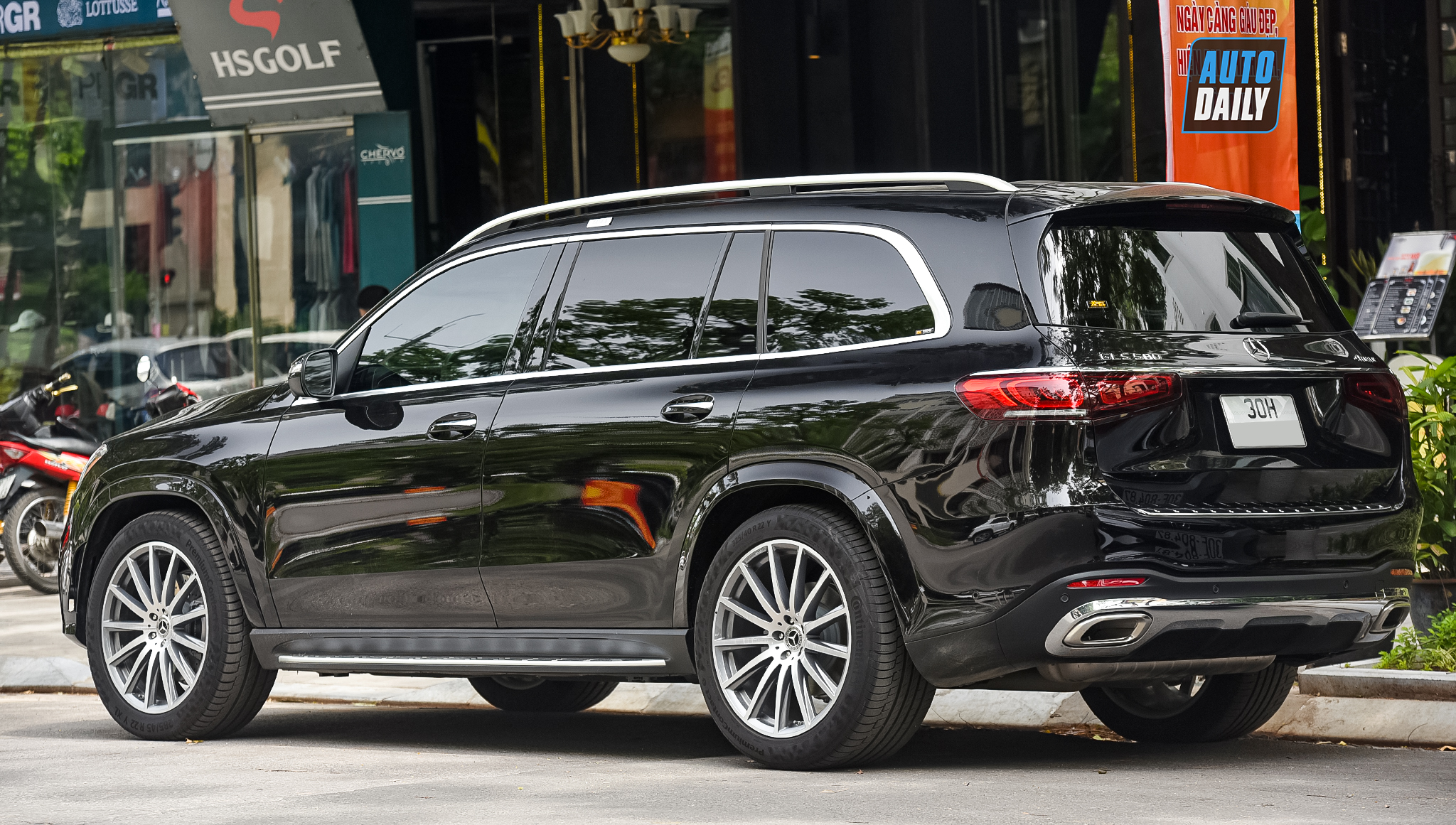 Autodaily Street Shots (P6): Những chiếc SUV KHỦNG giá chục tỷ adt-2611-copy.jpg