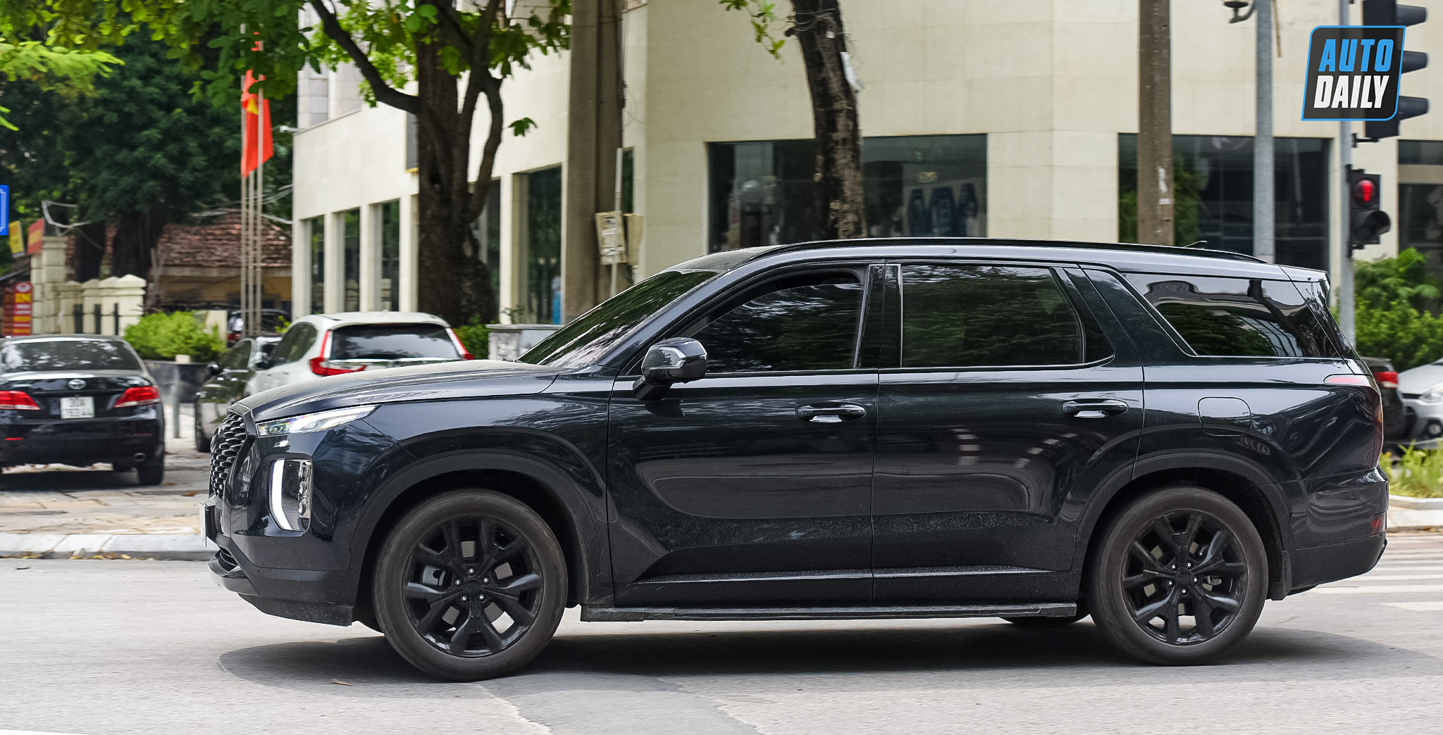 Autodaily Street Shots (P6): Những chiếc SUV KHỦNG giá chục tỷ adt-2618-copy.jpg