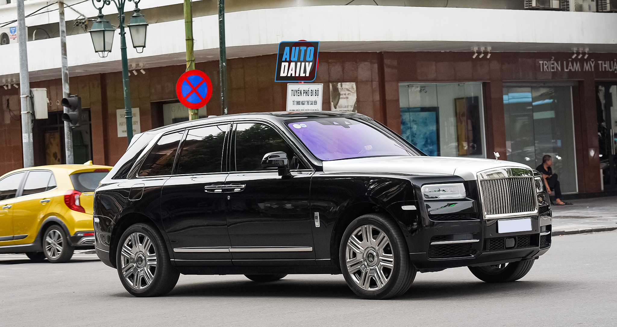 Autodaily Street Shots (P6): Những chiếc SUV KHỦNG giá chục tỷ adt-3063-copy.jpg
