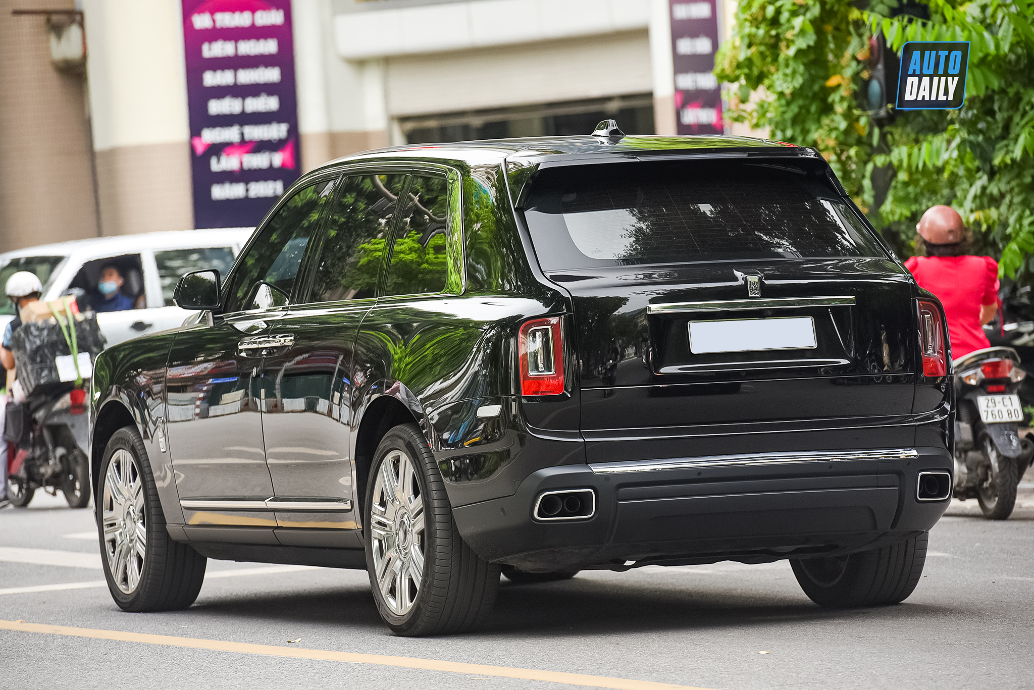 Autodaily Street Shots (P6): Những chiếc SUV KHỦNG giá chục tỷ adt-3120-copy.jpg