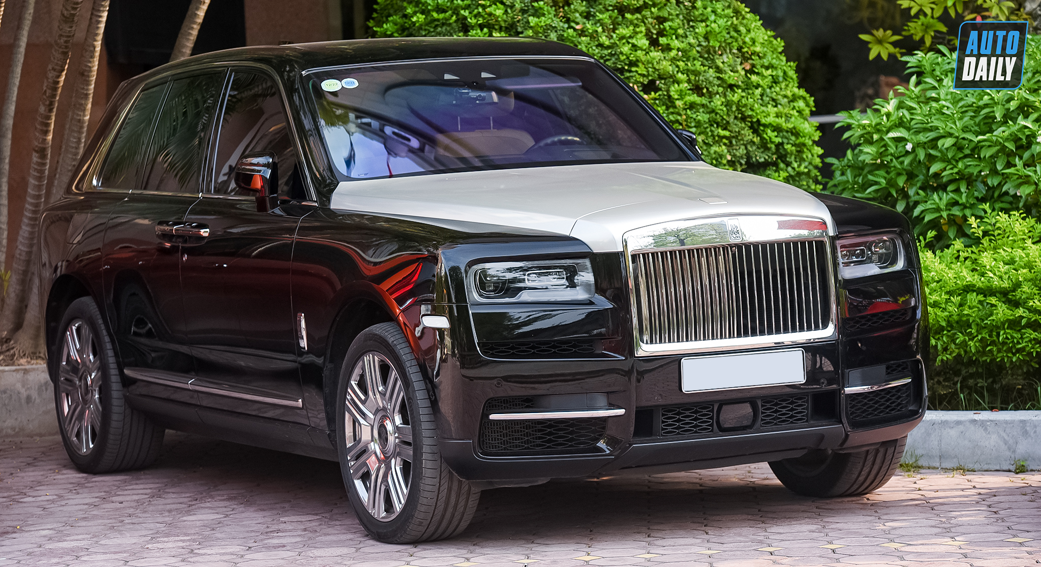 Autodaily Street Shots (P6): Những chiếc SUV KHỦNG giá chục tỷ adt-3297-copy.jpg