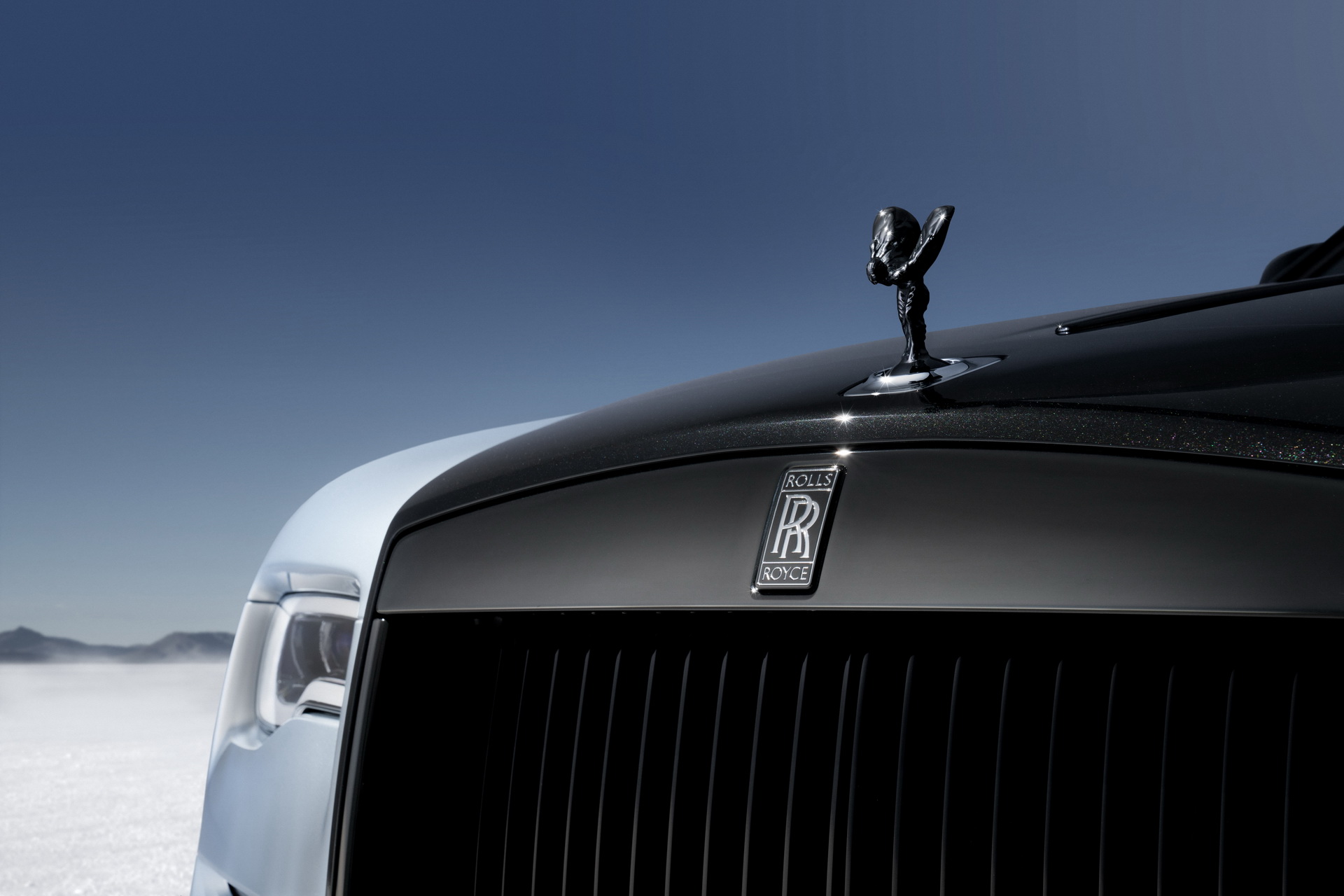 Magnificent speed Rolls Royces New Landspeed Wraith and Dawn