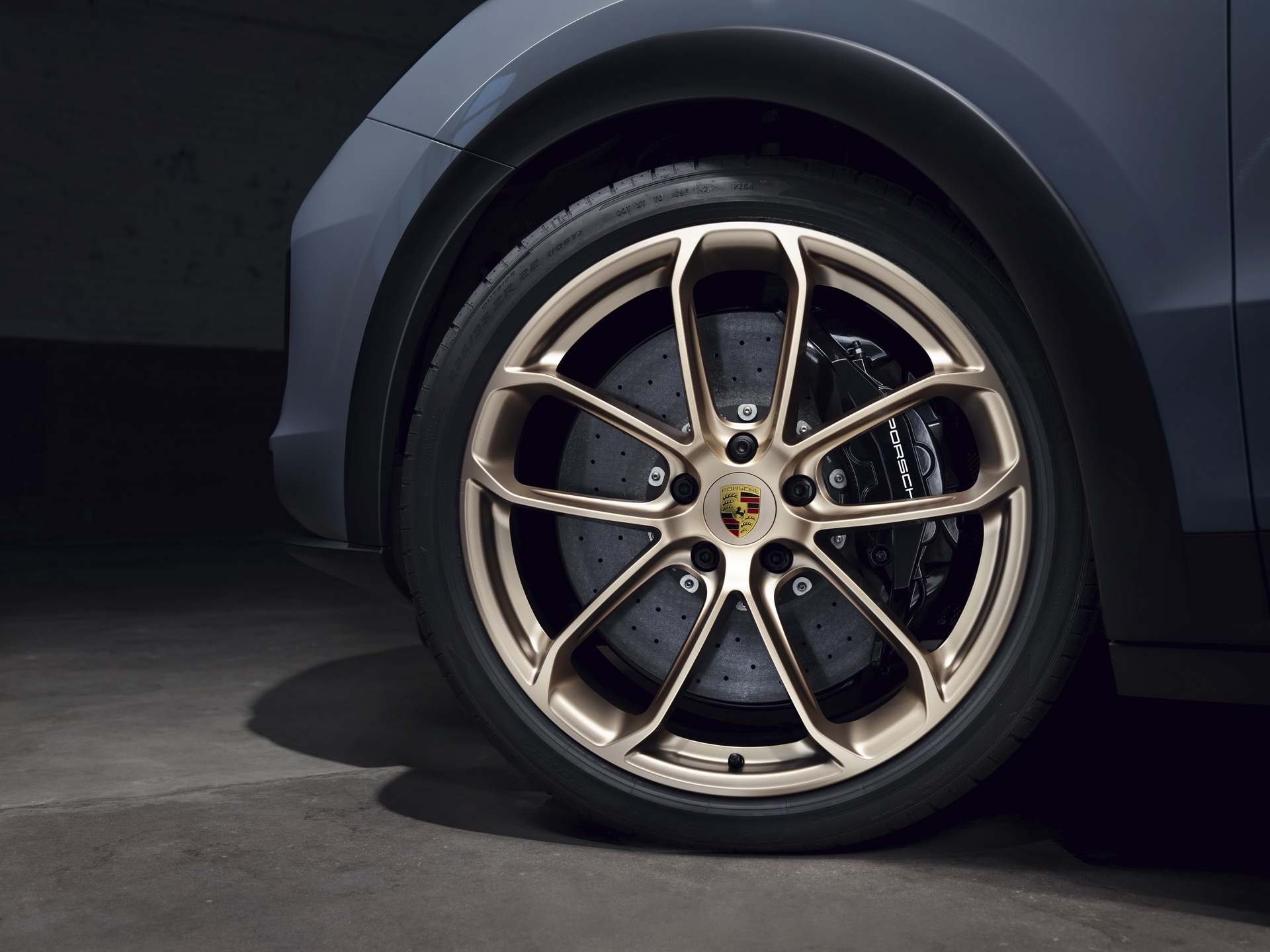 Cayenne Turbo GT 2022 ra mắt: Mẫu SUV nhanh nhất của Porsche 2022-porsche-cayenne-turbo-gt-11.jpg