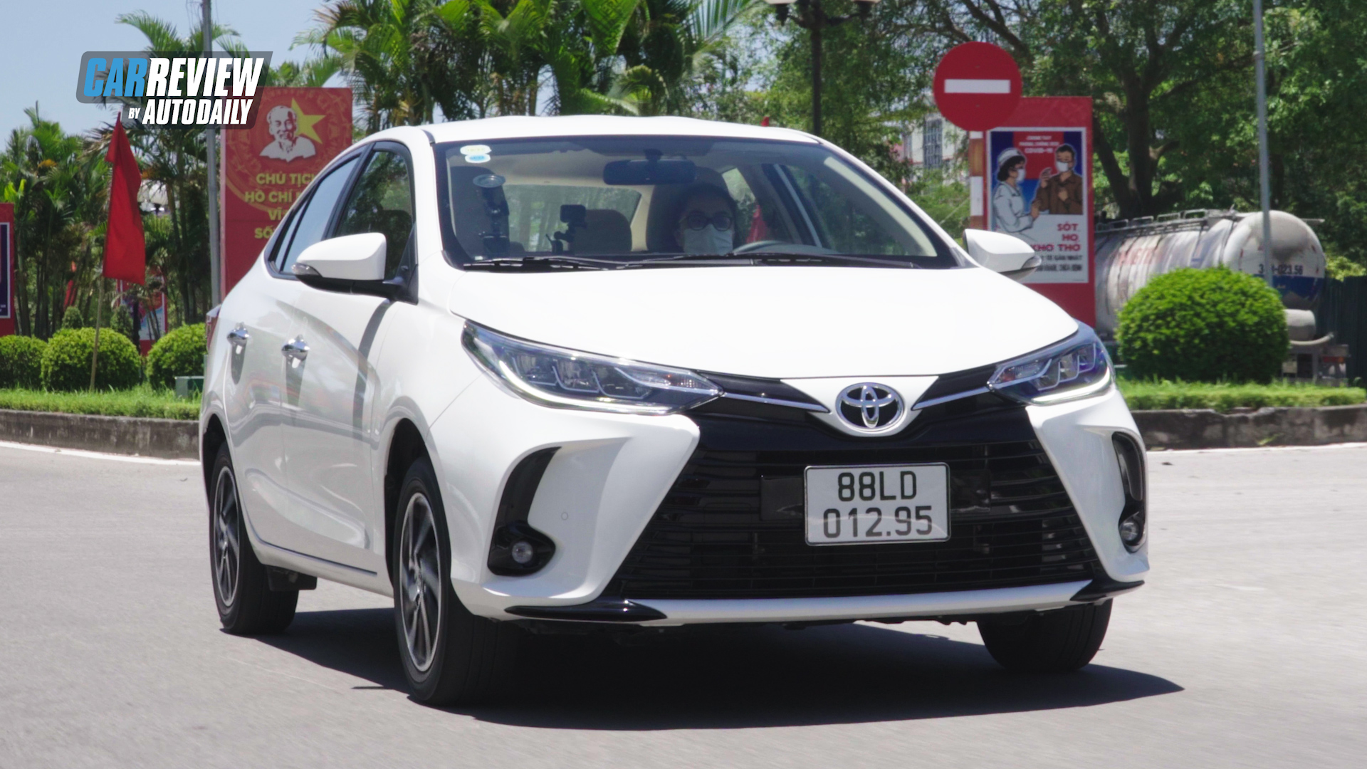 Nữ khách hàng đánh giá Toyota Vios 2021 sau buổi trải nghiệm: Rất đáng để lên đời! nguoi-dung-vios-autodaily-01.jpg