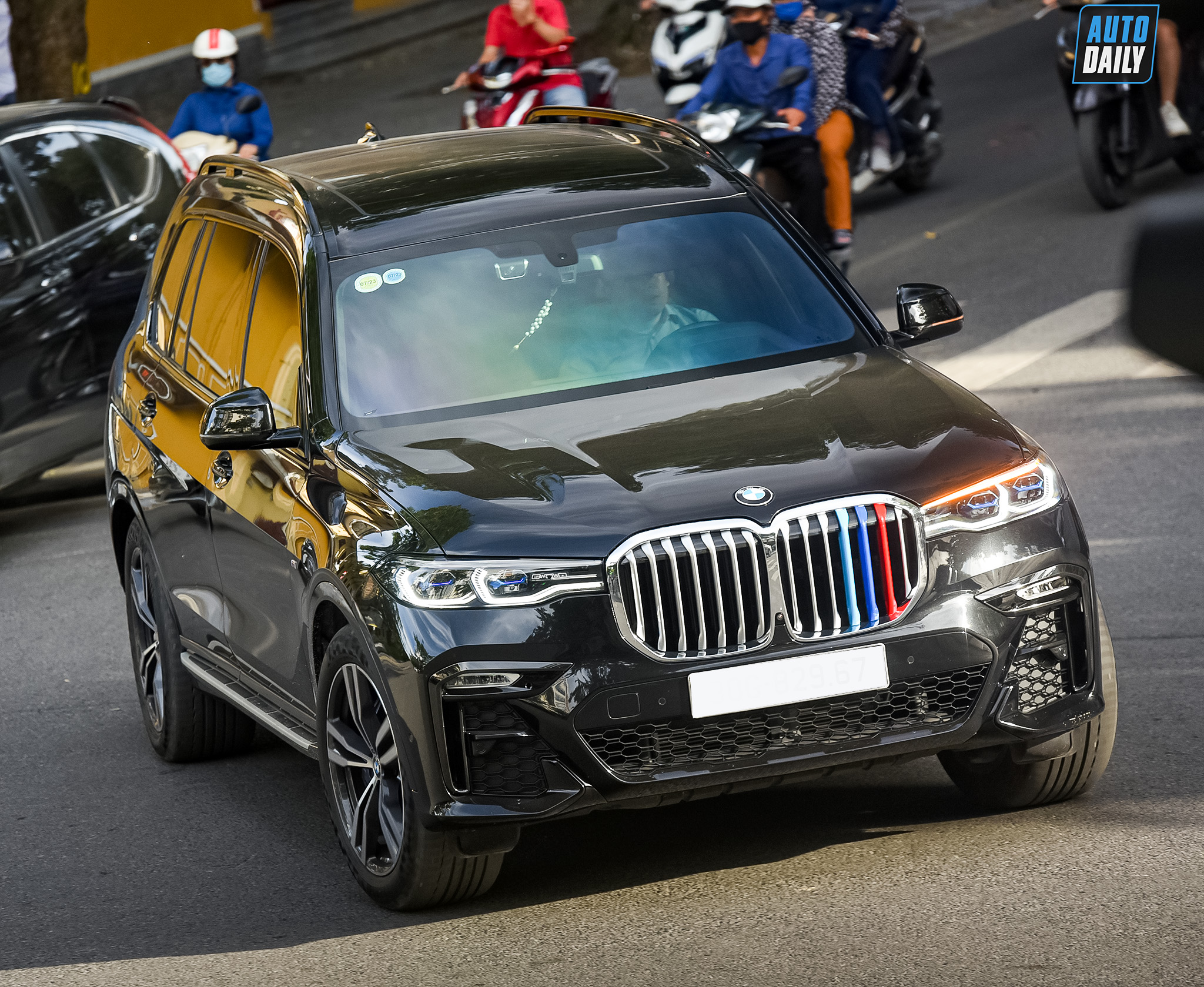 Autodaily Street Shots (P7): Phố phường nhộn nhịn siêu xe, xe sang trở lại xe-dep-13.jpg