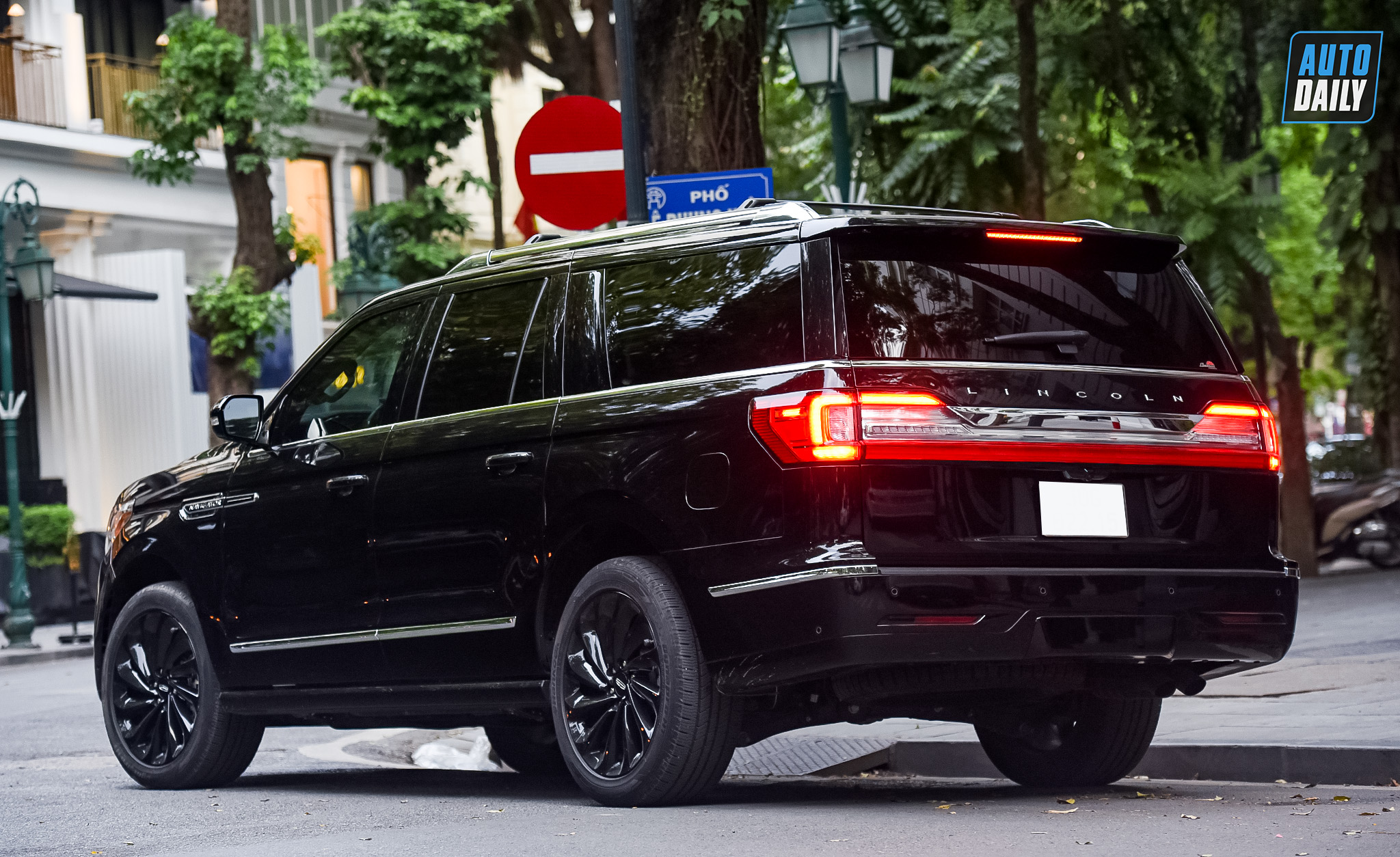 Autodaily Street Shots (P7): Phố phường nhộn nhịn siêu xe, xe sang trở lại xe-dep-16.jpg