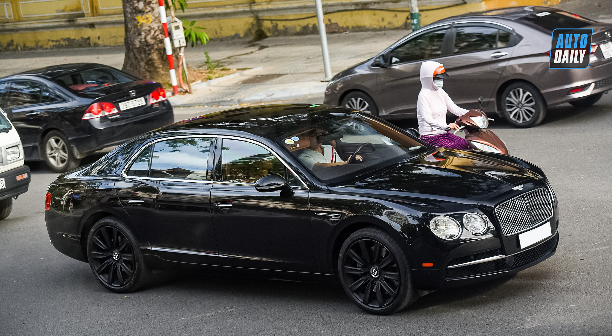 Autodaily Street Shots (P7): Phố phường nhộn nhịn siêu xe, xe sang trở lại xe-dep-9.jpg