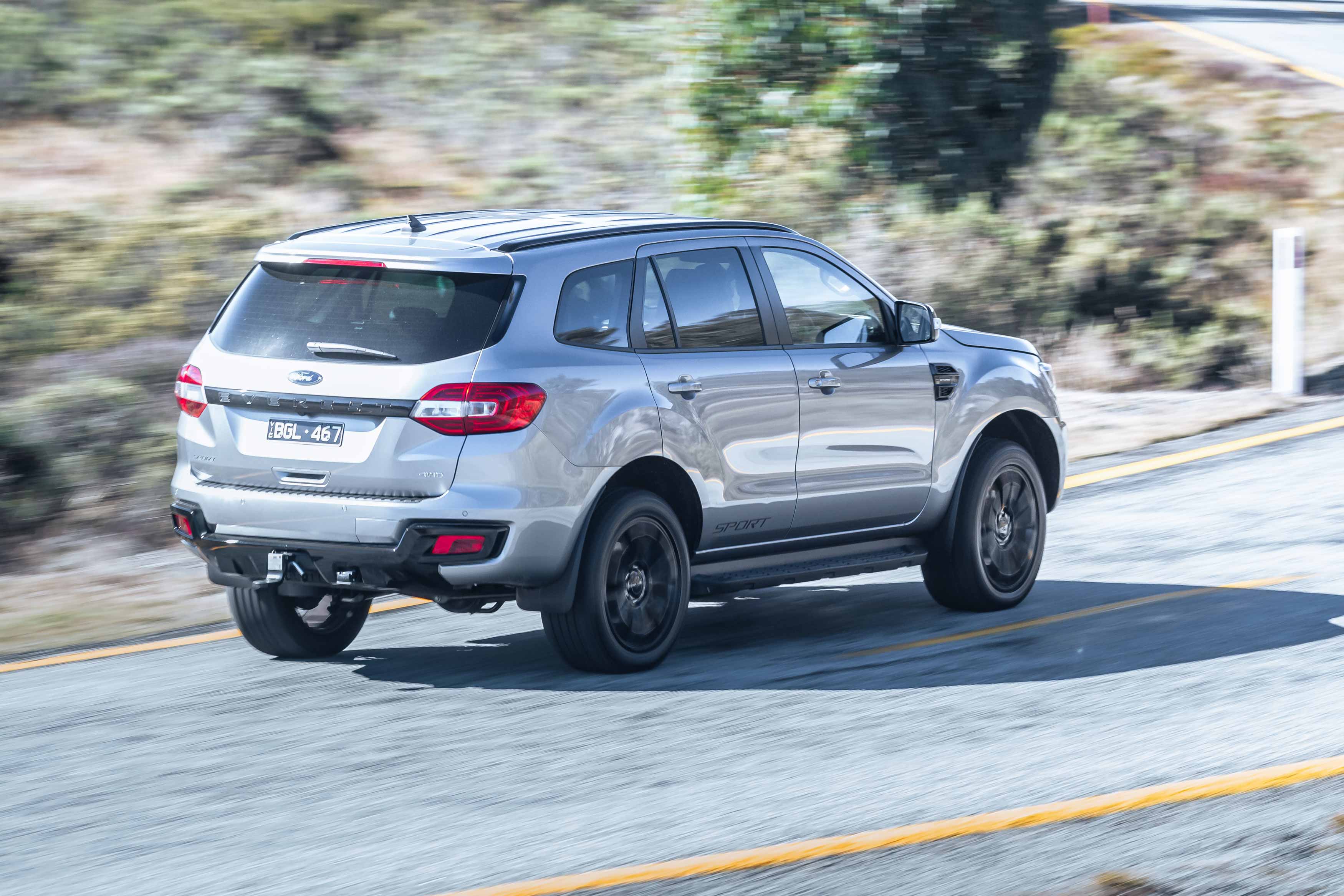 Những mẹo off-road hay giúp bạn chinh phục mọi địa hình everest-sport-04.jpg