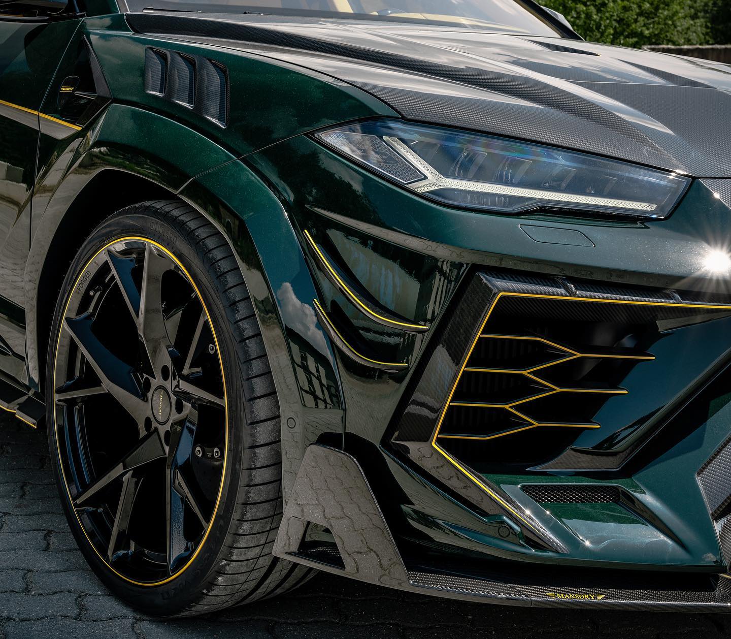 Lamborghini Urus 'Venatus' – Bản độ đầy màu sắc đến từ Mansory