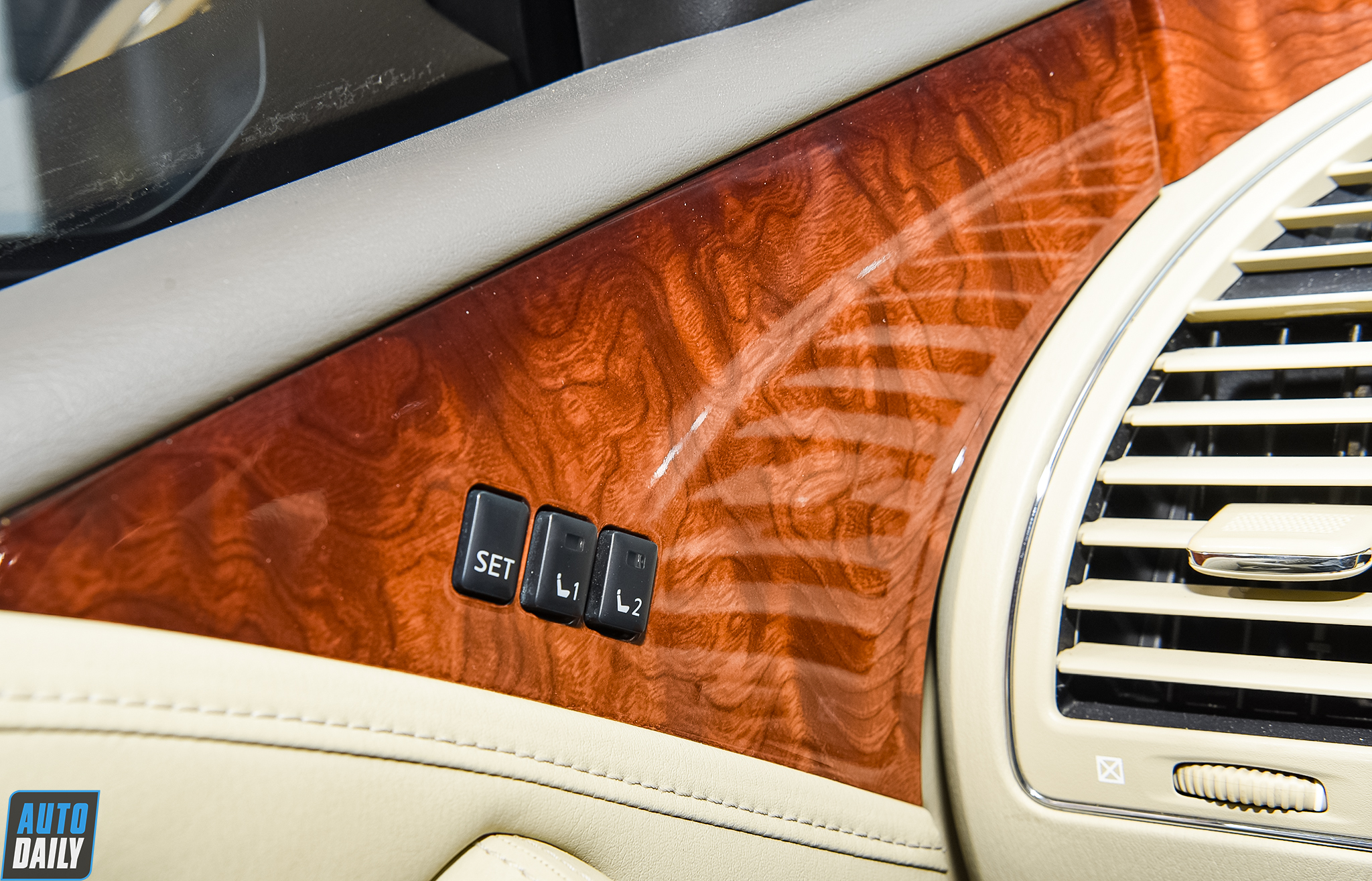 Infiniti QX80 2015 chạy gần 80.000 km bán lại giá hơn 3 tỷ qx80-2021-11.jpg