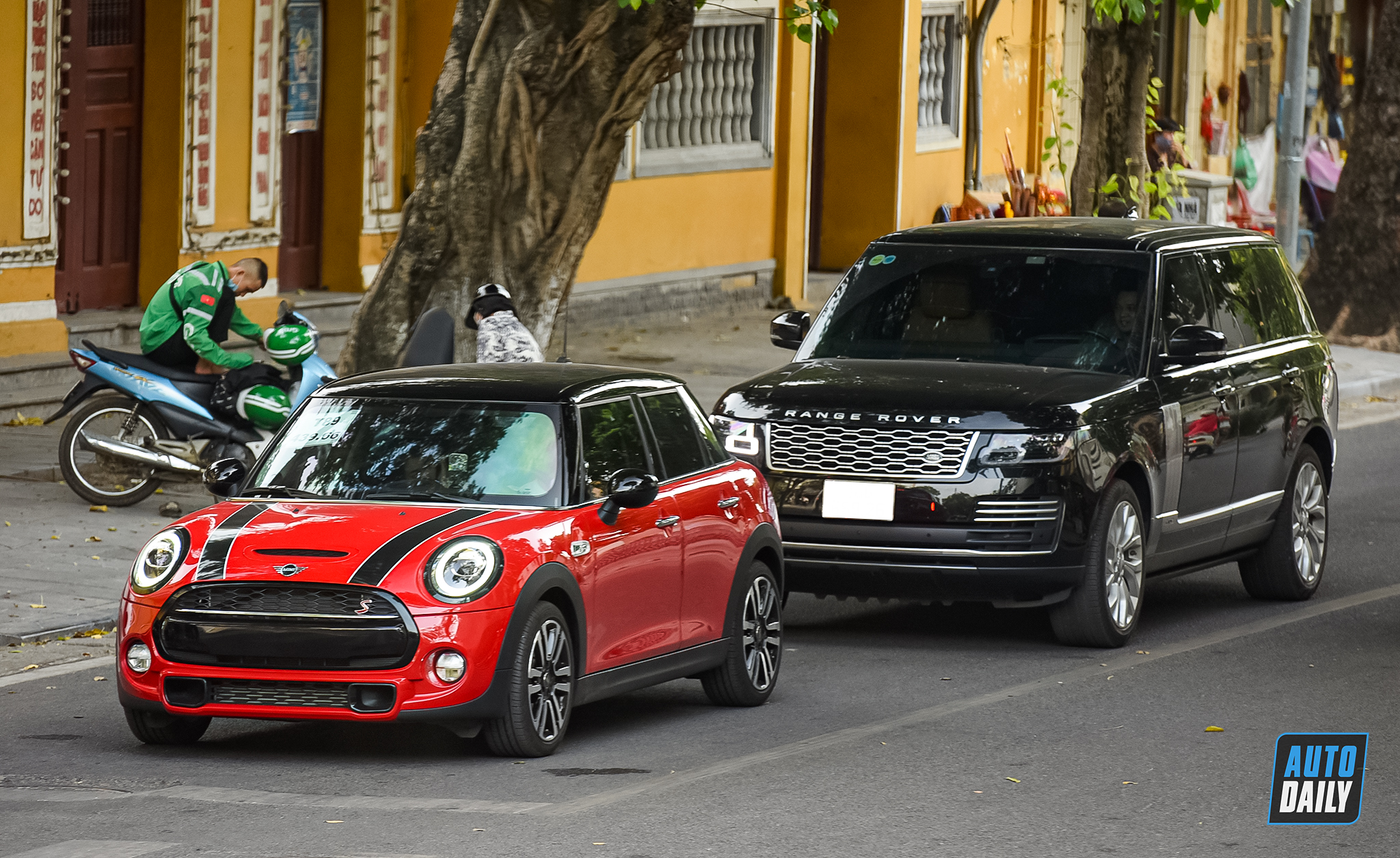 Autodaily Street Shots (P8): Rolls-Royce Cullinan màu độc quay lại Hà Nội xem-dep-cuoi-tuan-autodaily-18.jpg