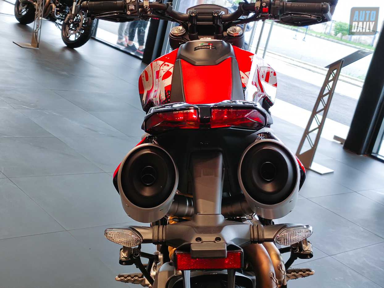 Cận cảnh Ducati Hypermotard 950 RVE 2020 có giá hơn 470 triệu đồng tại VN Ducati Hypermotard 950 RVE (1).jpg