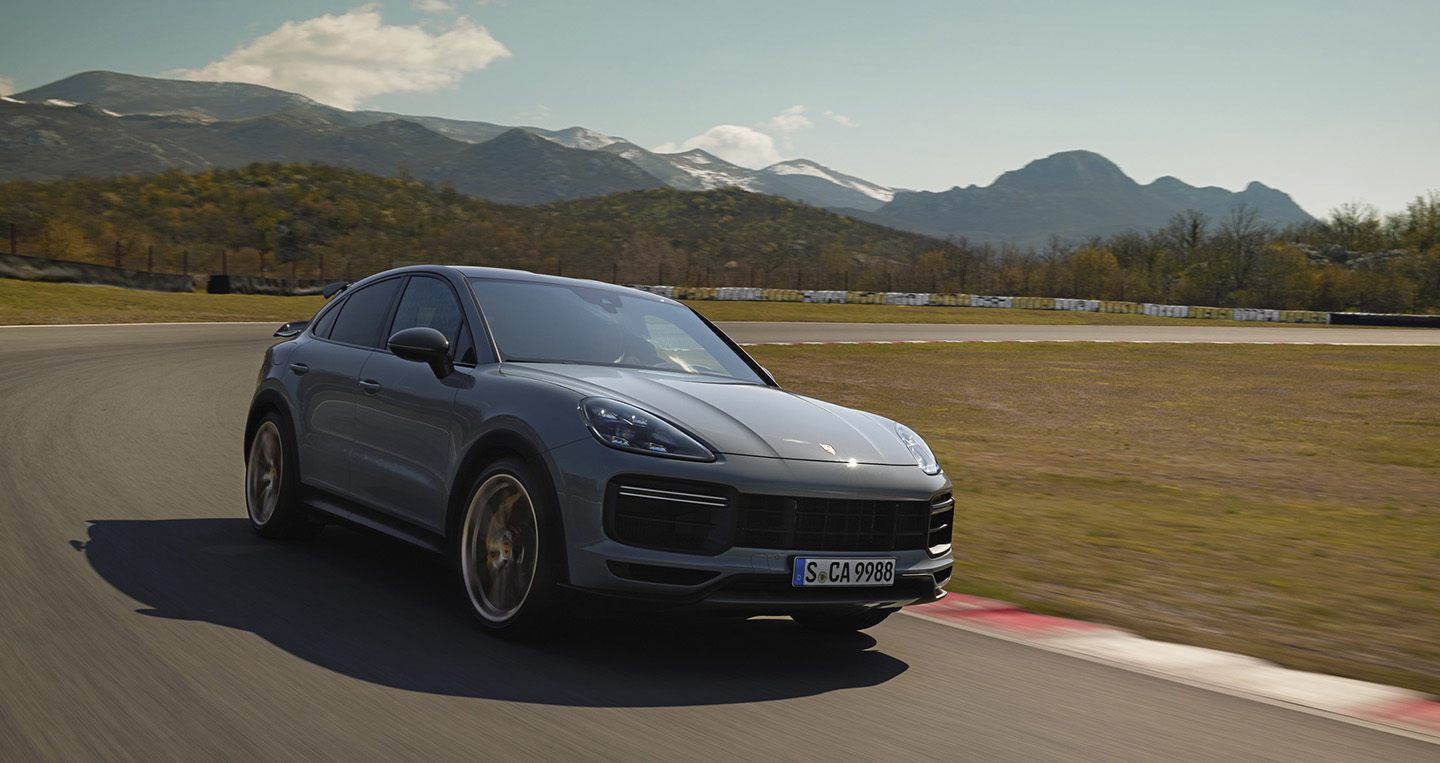 Cayenne Turbo GT – Mẫu SUV mạnh nhất của Porsche, giá hơn 12 tỷ đồng tại VN Porsche Cayenne Turbo GT (4).jpg