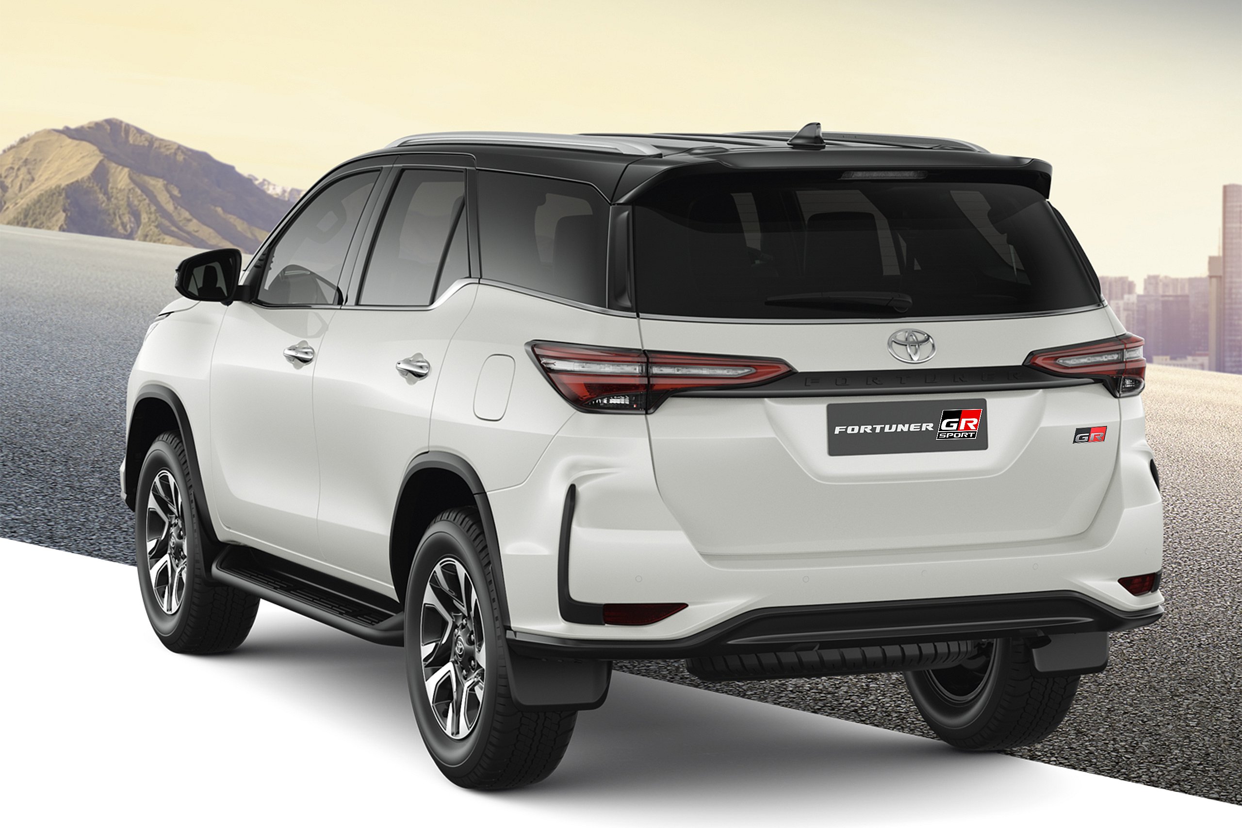 Toyota fortuner из оаэ