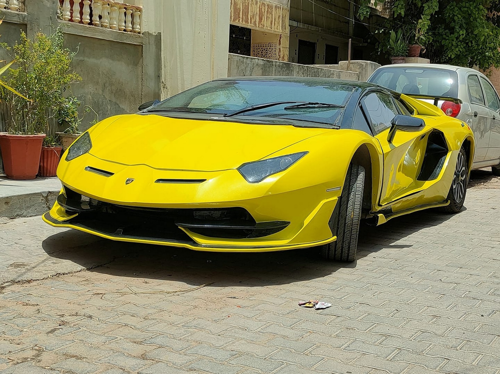 dream-customs-india-lamborghini-aventador-svj-replica-2.jpeg