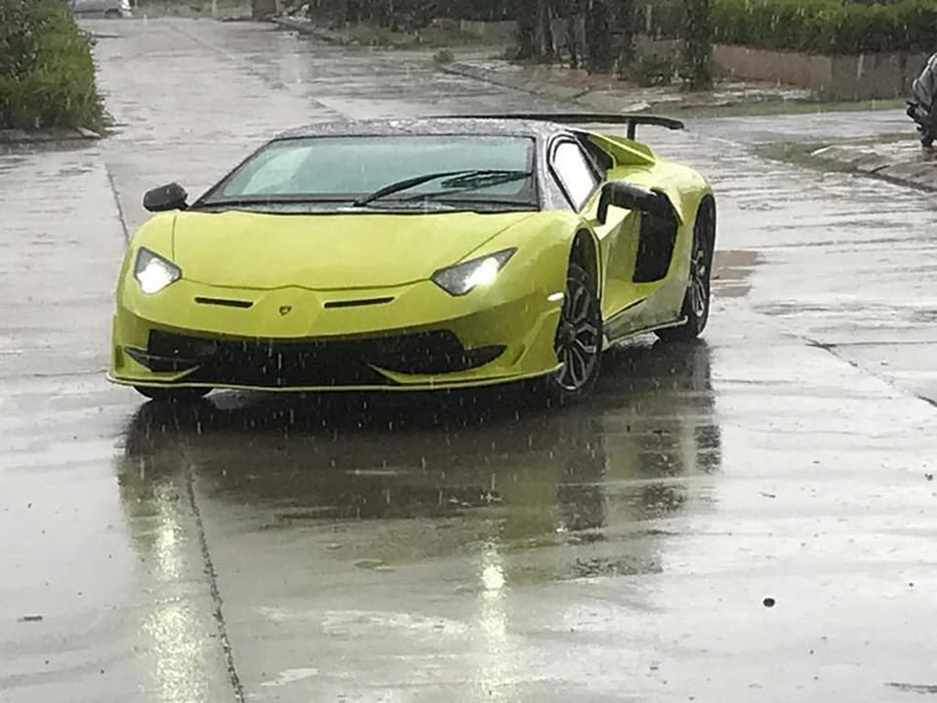 dream-customs-india-lamborghini-aventador-svj-replica-8.jpeg