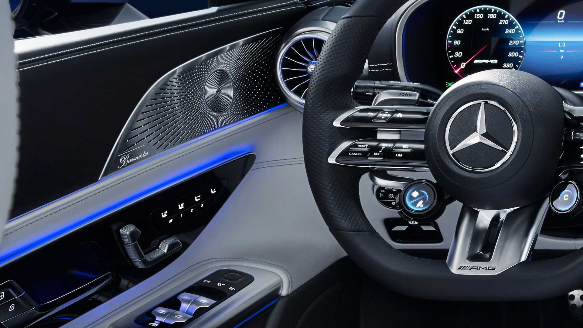 2022-mercedes-amg-sl-interior2.jpeg