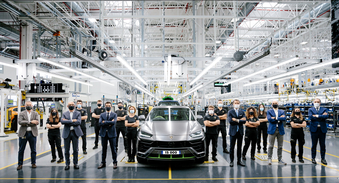 Siêu SUV Lamborghini Urus ‘bán chạy như tôm tươi’, cán mốc 15.000 xe sau 3 năm urus.png