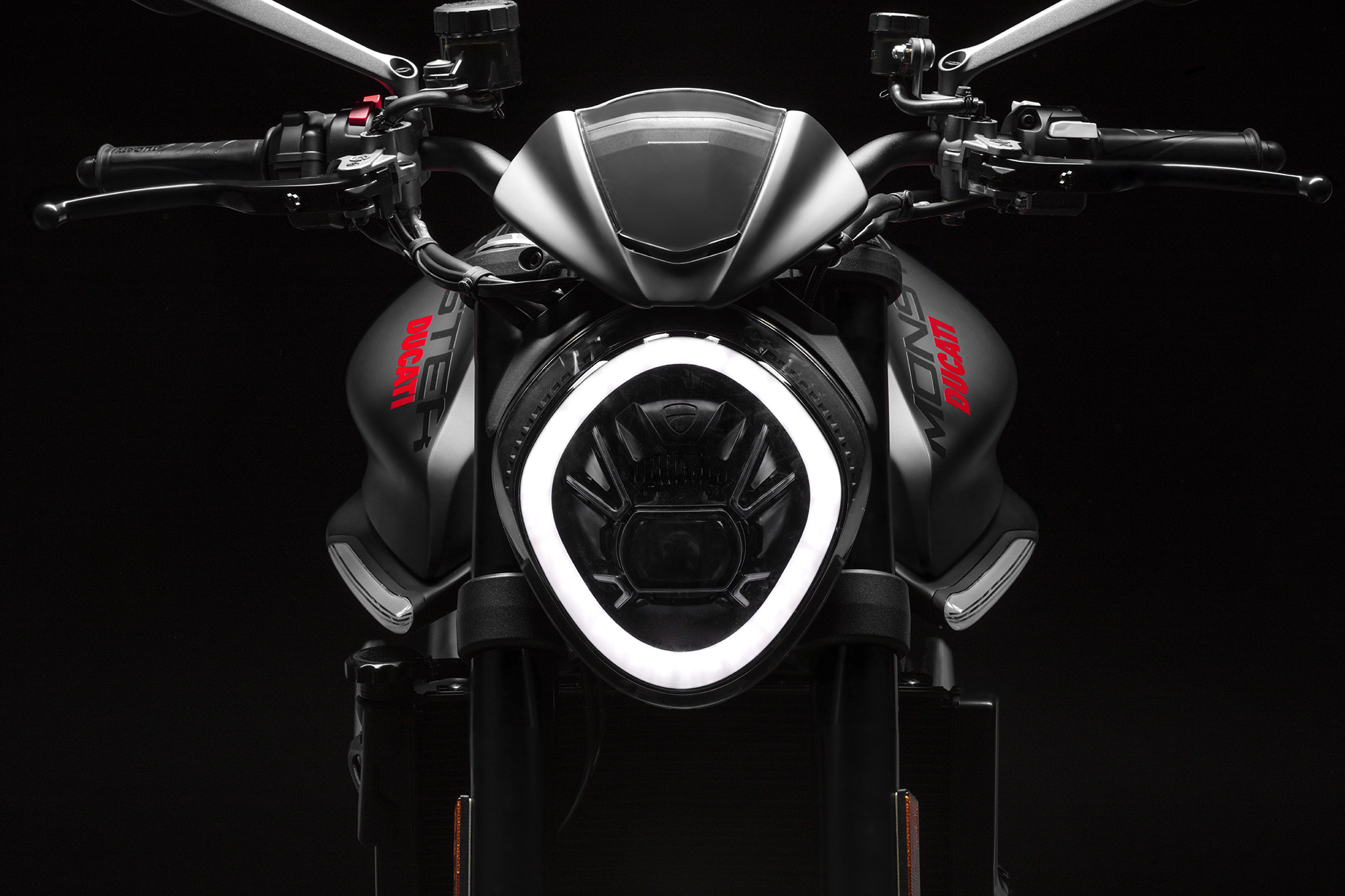 Ducati%20Monster%202021%20%20(5).jpg