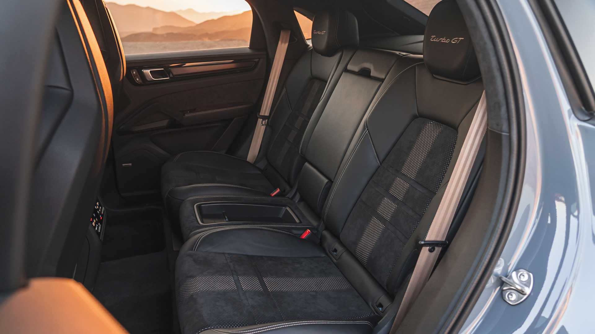 2022-porsche-cayenne-turbo-gt-interior-rear-seats.jpeg