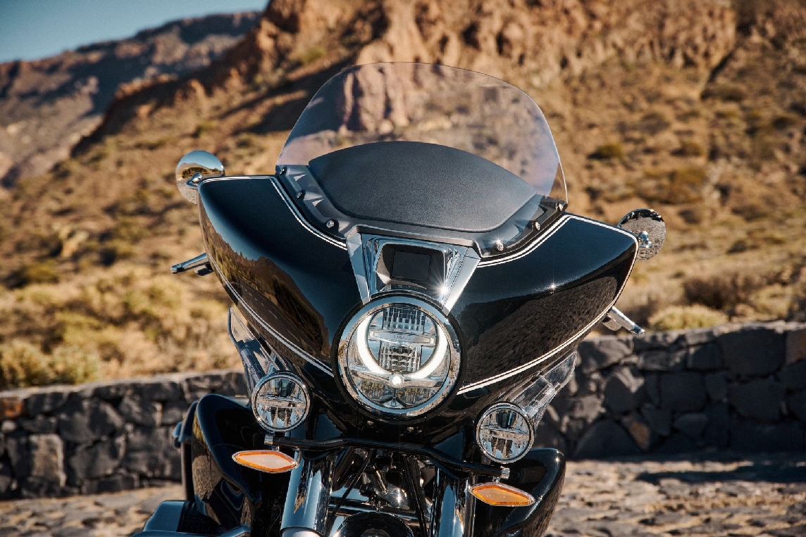 BMW%20R%2018%20Transcontinental%20v%C3%A0%20Bagger%20(4).jpg