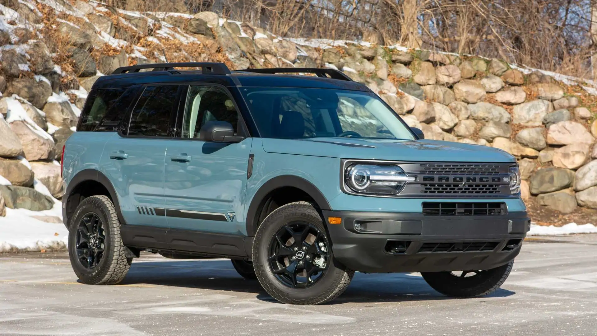 2021-ford-bronco-sport-badlands-front-quarter-wide.webp