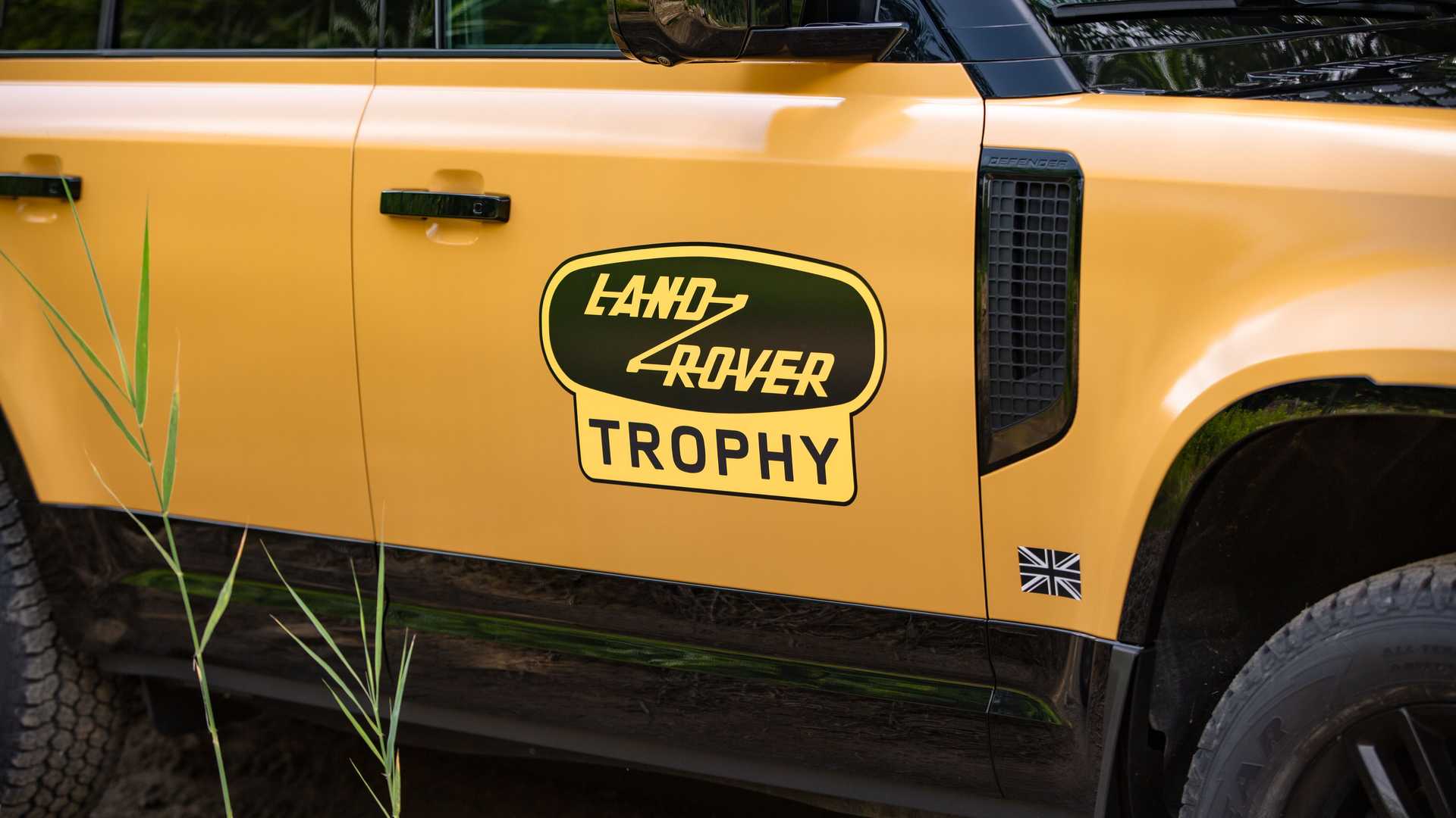 land-rover-defender-trophy-edition-badge.jpeg