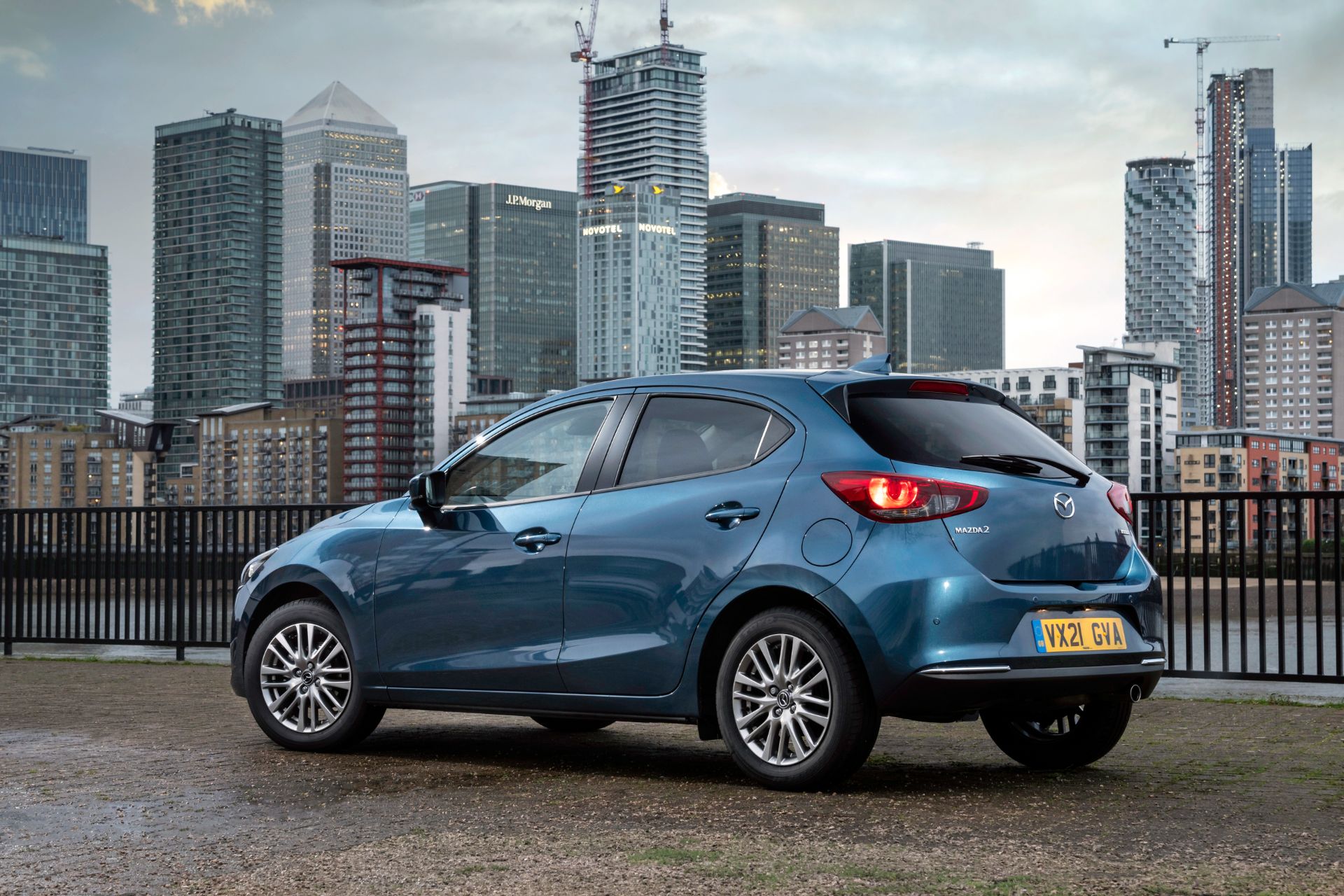 2022-mazda2-2.jpg