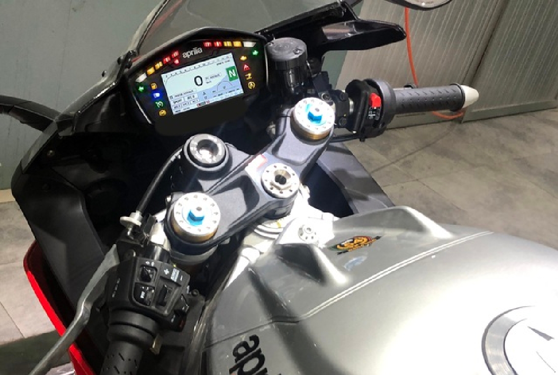 Aprilia%20RSV4%20RF%20(7).jpg