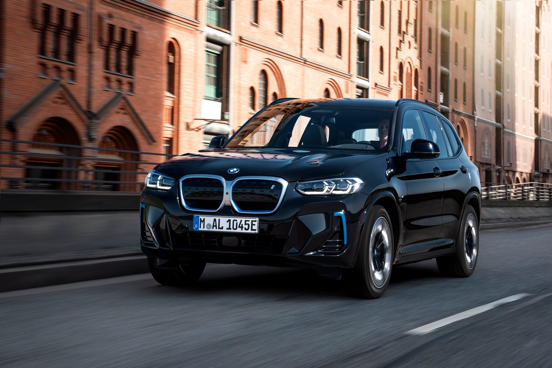 2022-bmw-ix3-13.jpg