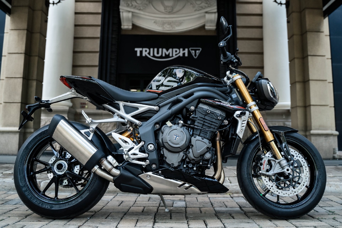 Cận cảnh Triumph Speed Triple 1200 RS 2021 có giá hơn 550 triệu đồng tại VN Triumph Speed Triple 1200 RS 2021  (10).jpg