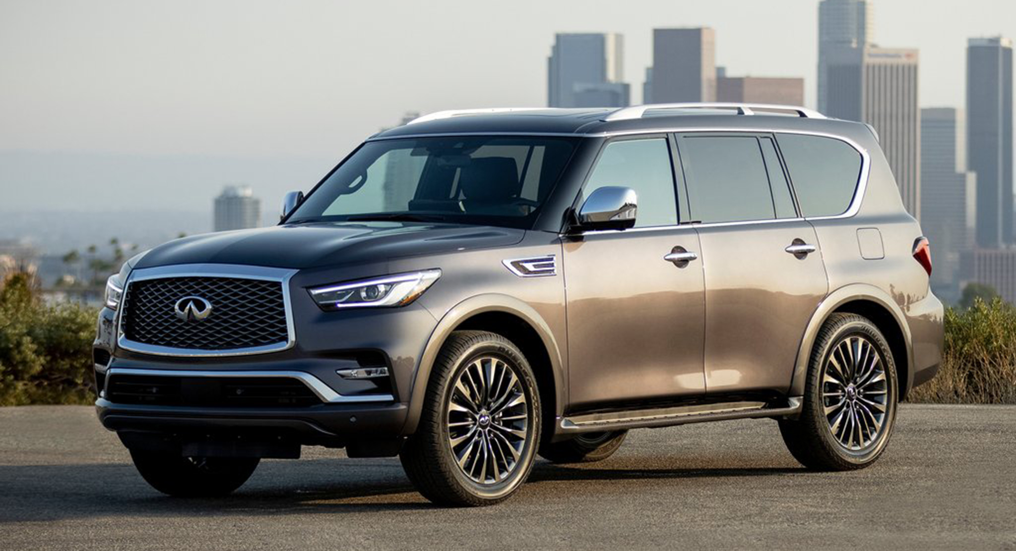 Infiniti QX80 2022 ra mắt, màn hình trung tâm mới 12,3 inch