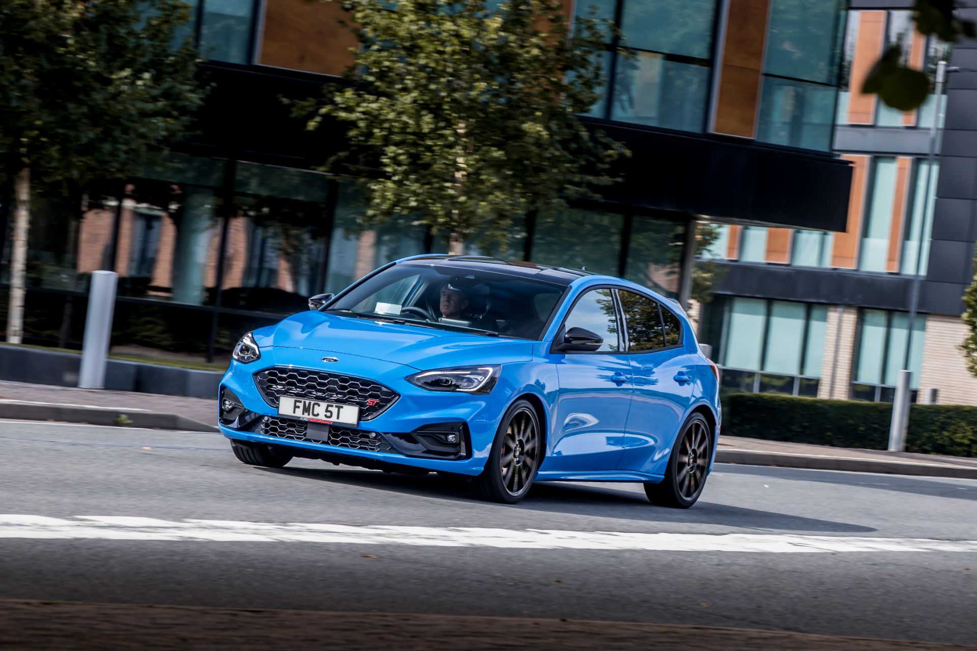 2019 Ford Focus ST Mk4 debuts  276 hp and 430 Nm 23 litre turbo 6sp  manual or 7sp auto transmissions  paultanorg