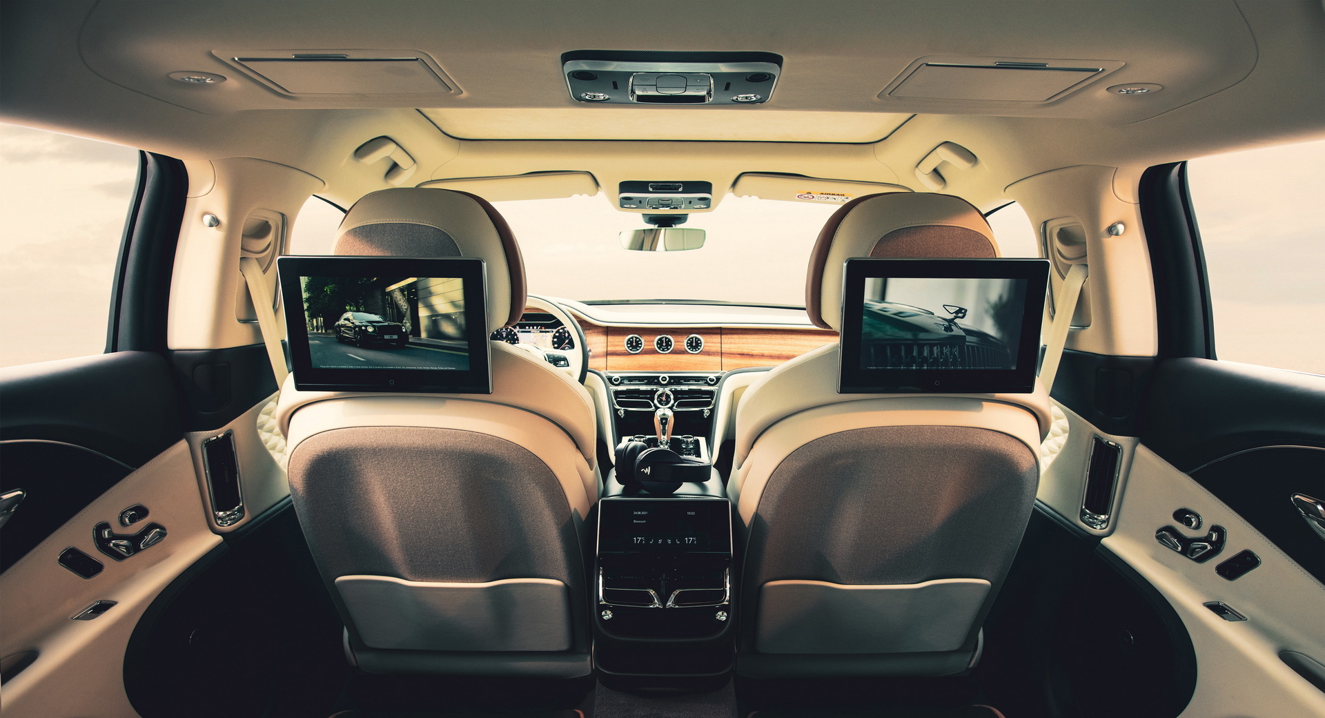 2021-bentley-rear-entertainment-system-1.jpg