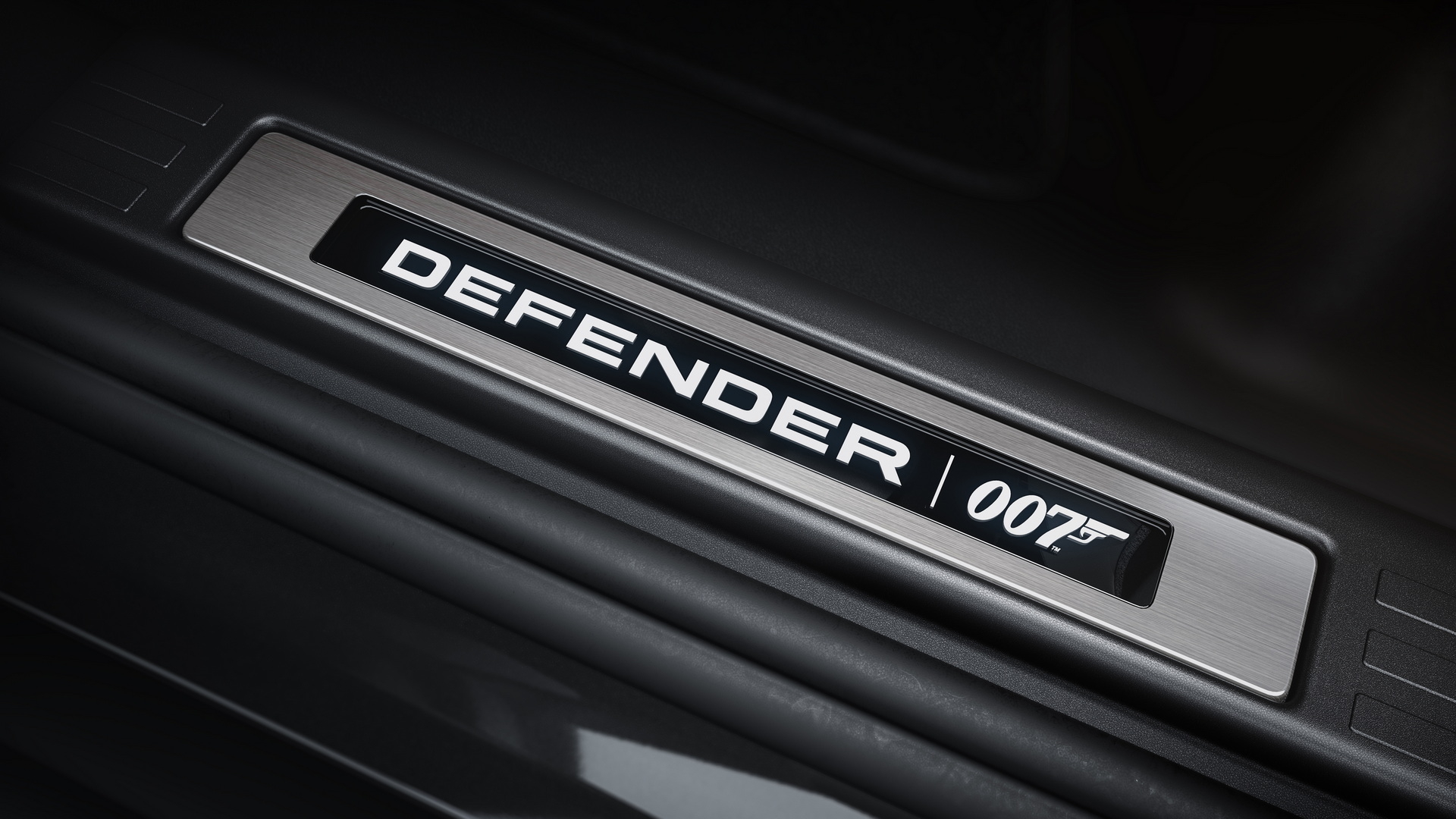 Land Rover Defender phiên bản Bond Edition ra mắt, giới hạn chỉ 300 chiếc 2021-land-rover-defender-v8-bond-edition-8.jpg