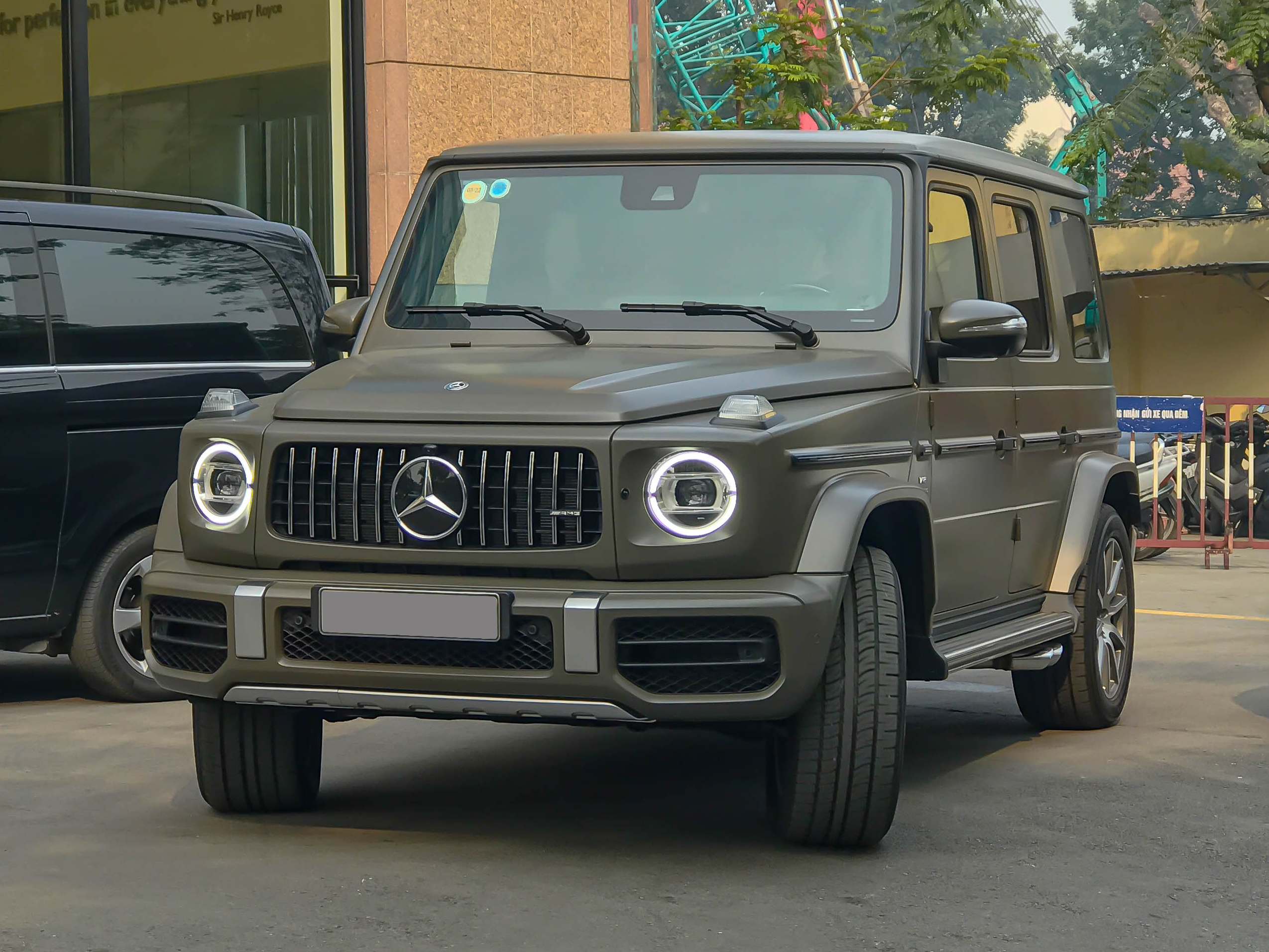 Bộ sưu tập màu sắc đa dạng của Mercedes-AMG G63 thế hệ mới tại Việt Nam 241129192-1474251656265262-1017237682377481139-n.png
