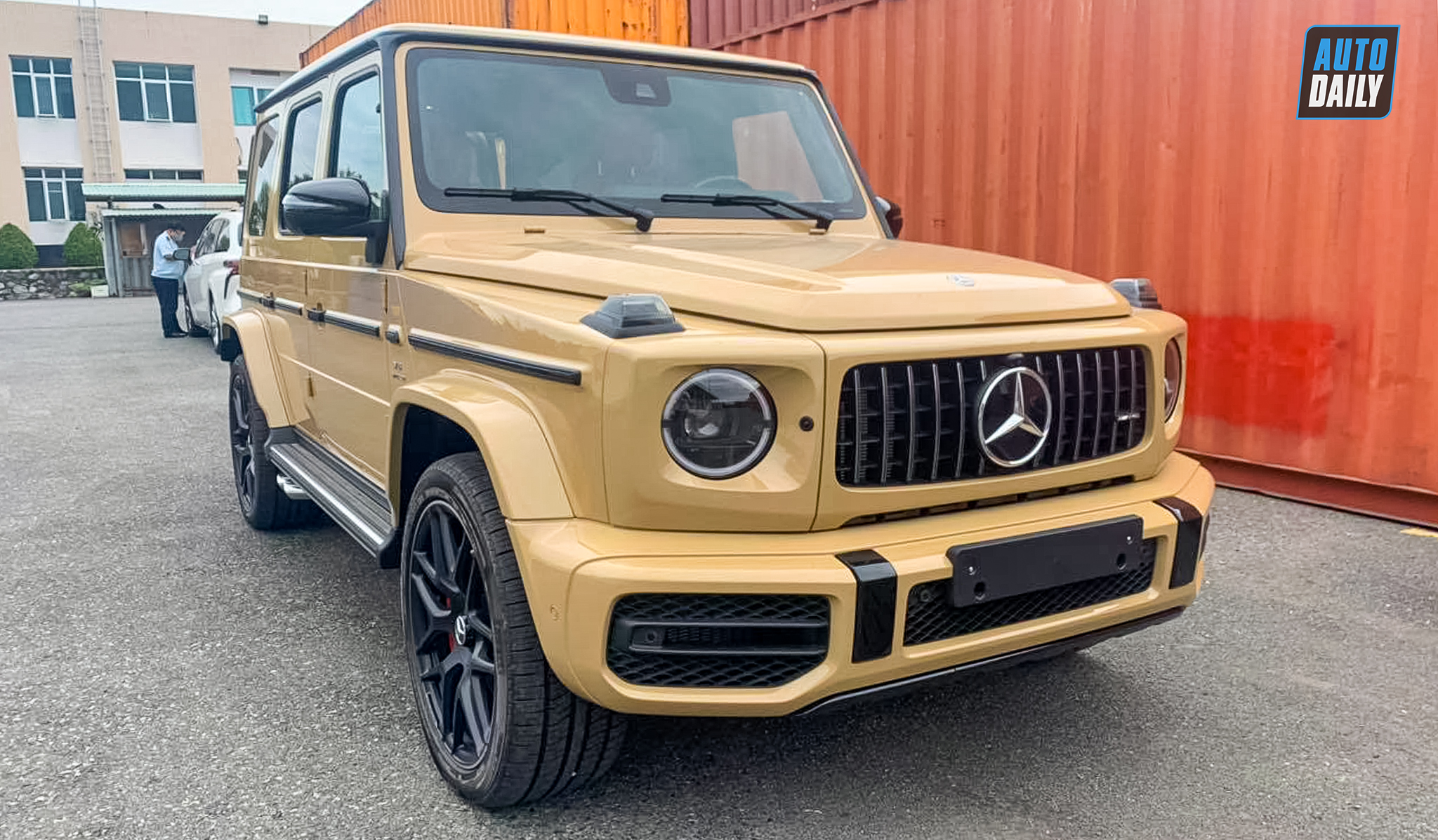 Bộ sưu tập màu sắc đa dạng của Mercedes-AMG G63 thế hệ mới tại Việt Nam adt-7650-copy.jpeg