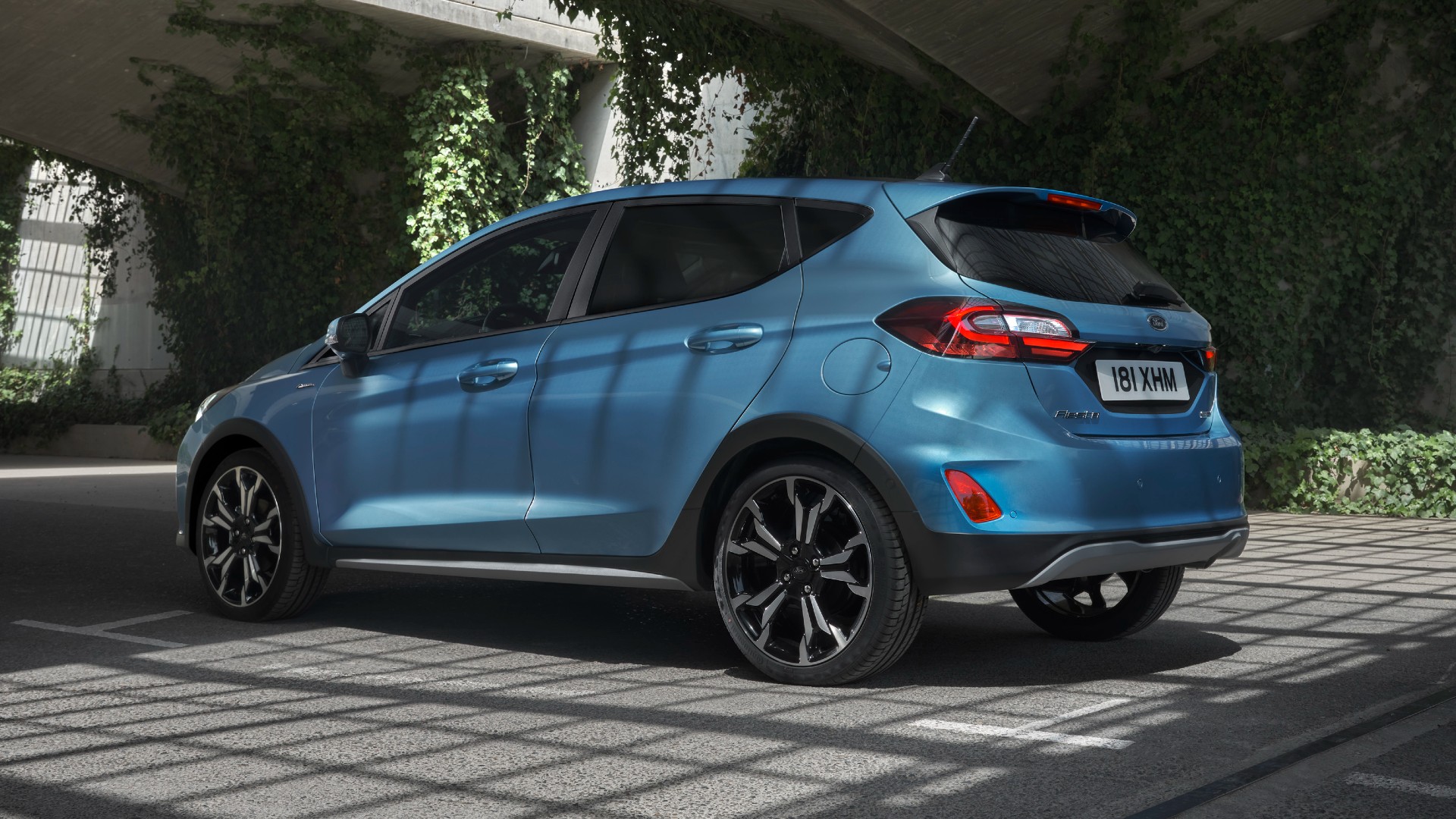 ford-fiesta-active-rear.jpg