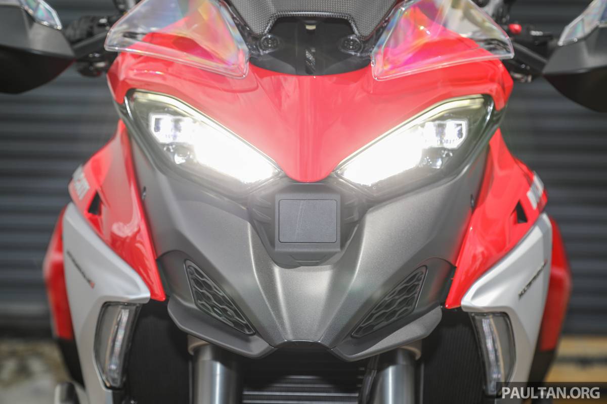 Ducati Multistrada V4 và V4S 2021 cập bến ĐNÁ, giá từ 32.600 USD 2021-Ducati-Multistrada-V4S (4).jpg