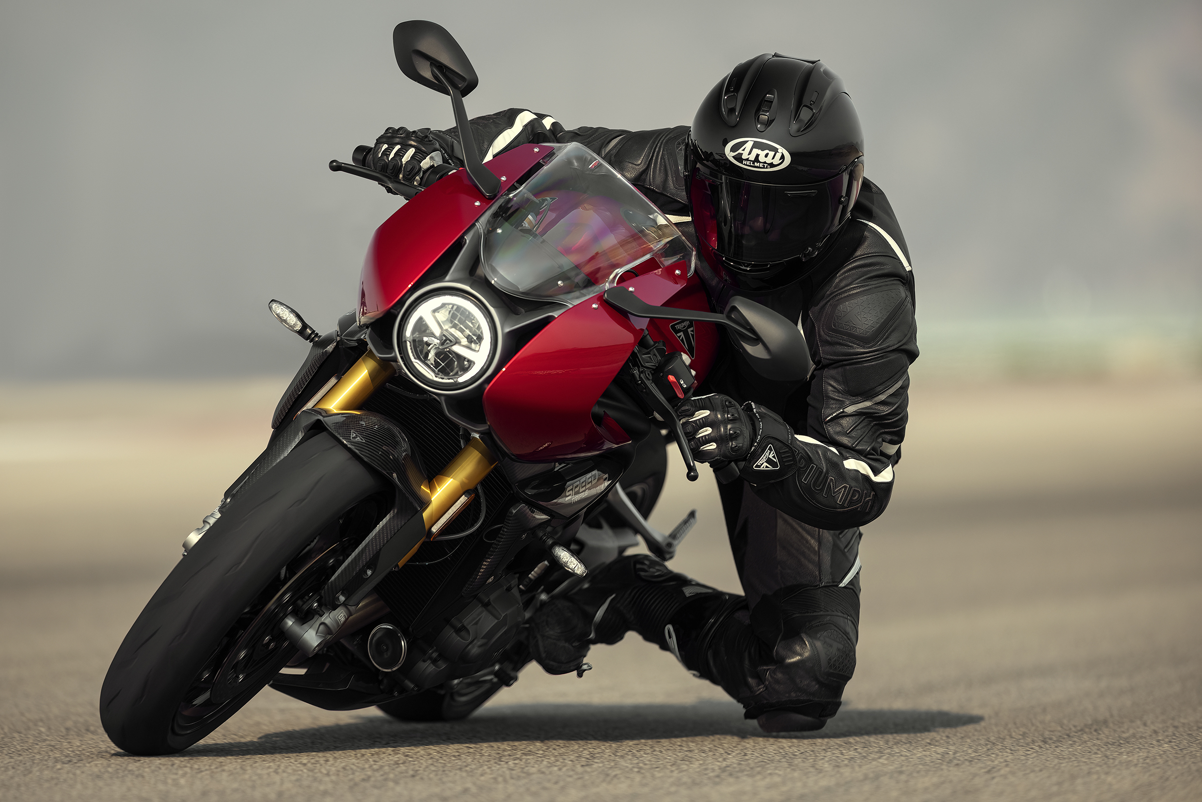 Triumph Speed Triple 1200 RR 2022 chính thức ra mắt với diện mạo nổi bật 2021-Triumph-Speed-Triple-1200RS (2).jpg