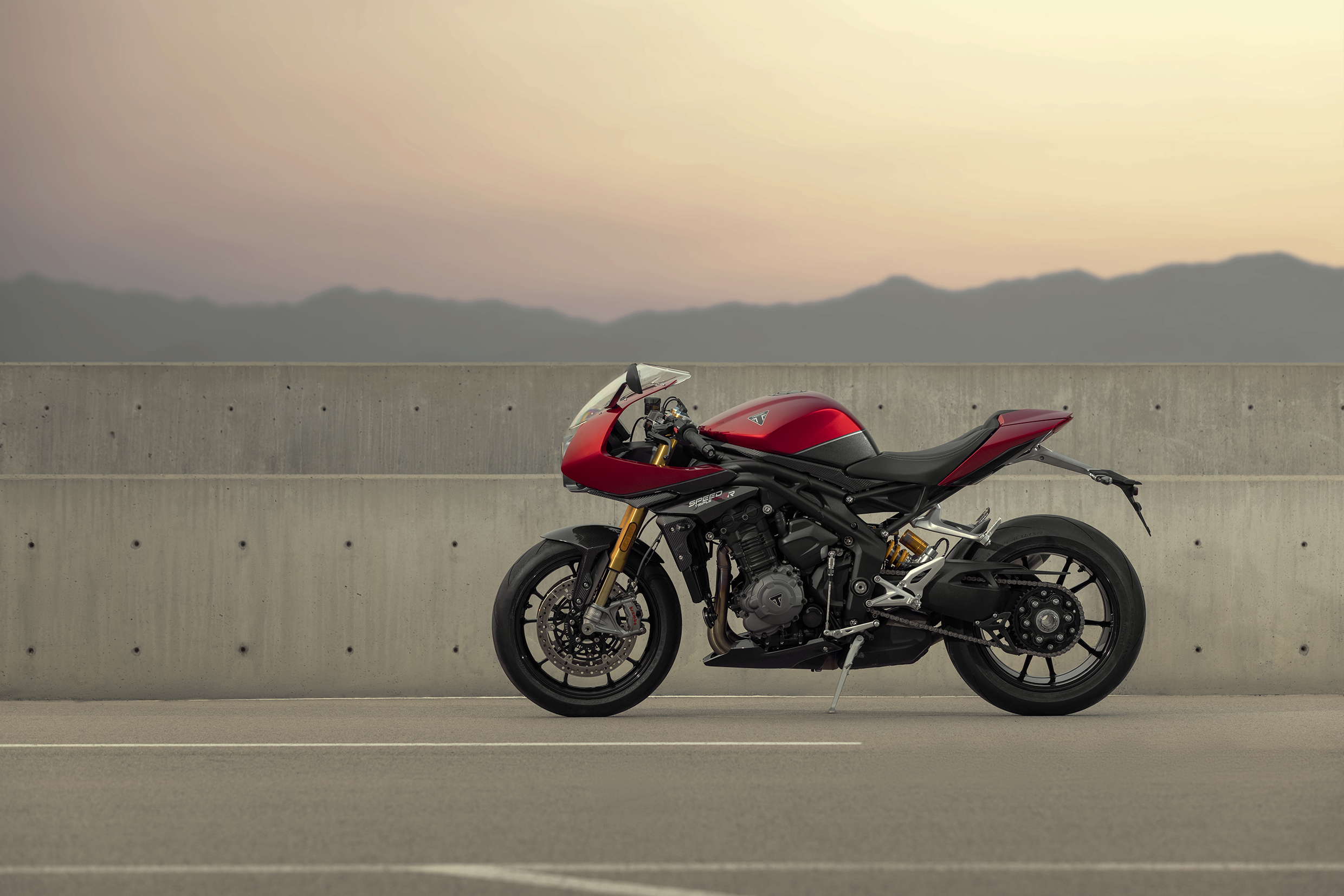 Triumph Speed Triple 1200 RR 2022 chính thức ra mắt với diện mạo nổi bật 2021-Triumph-Speed-Triple-1200RS (4).jpg