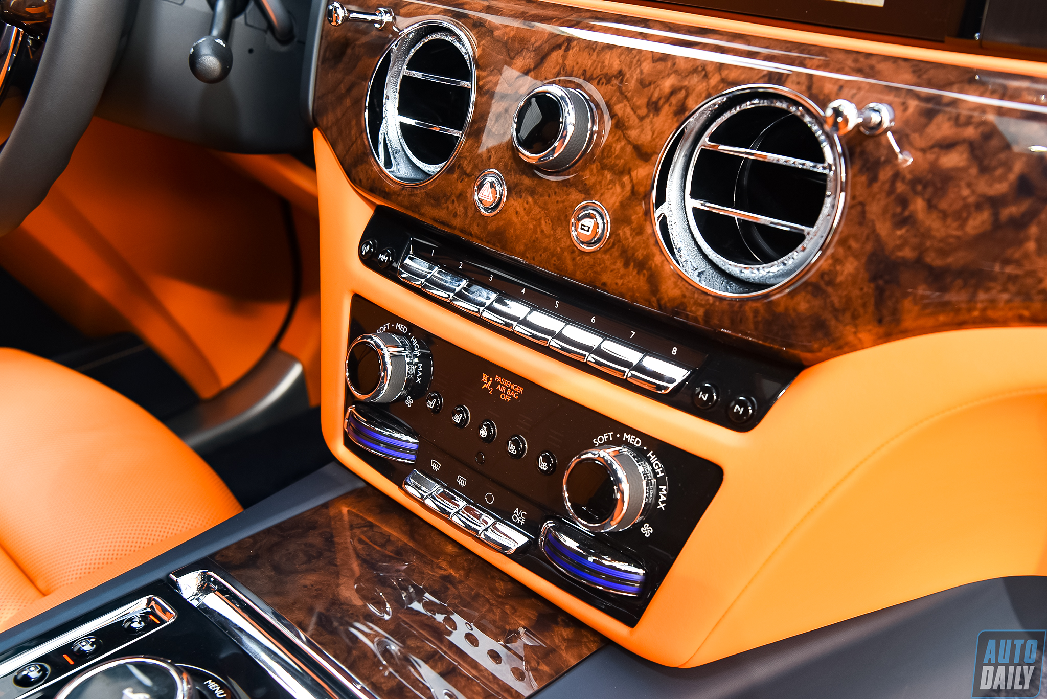 Ảnh chi tiết Rolls-Royce Ghost EWB 2021 đặt hàng cá nhân hoá 27.jpg